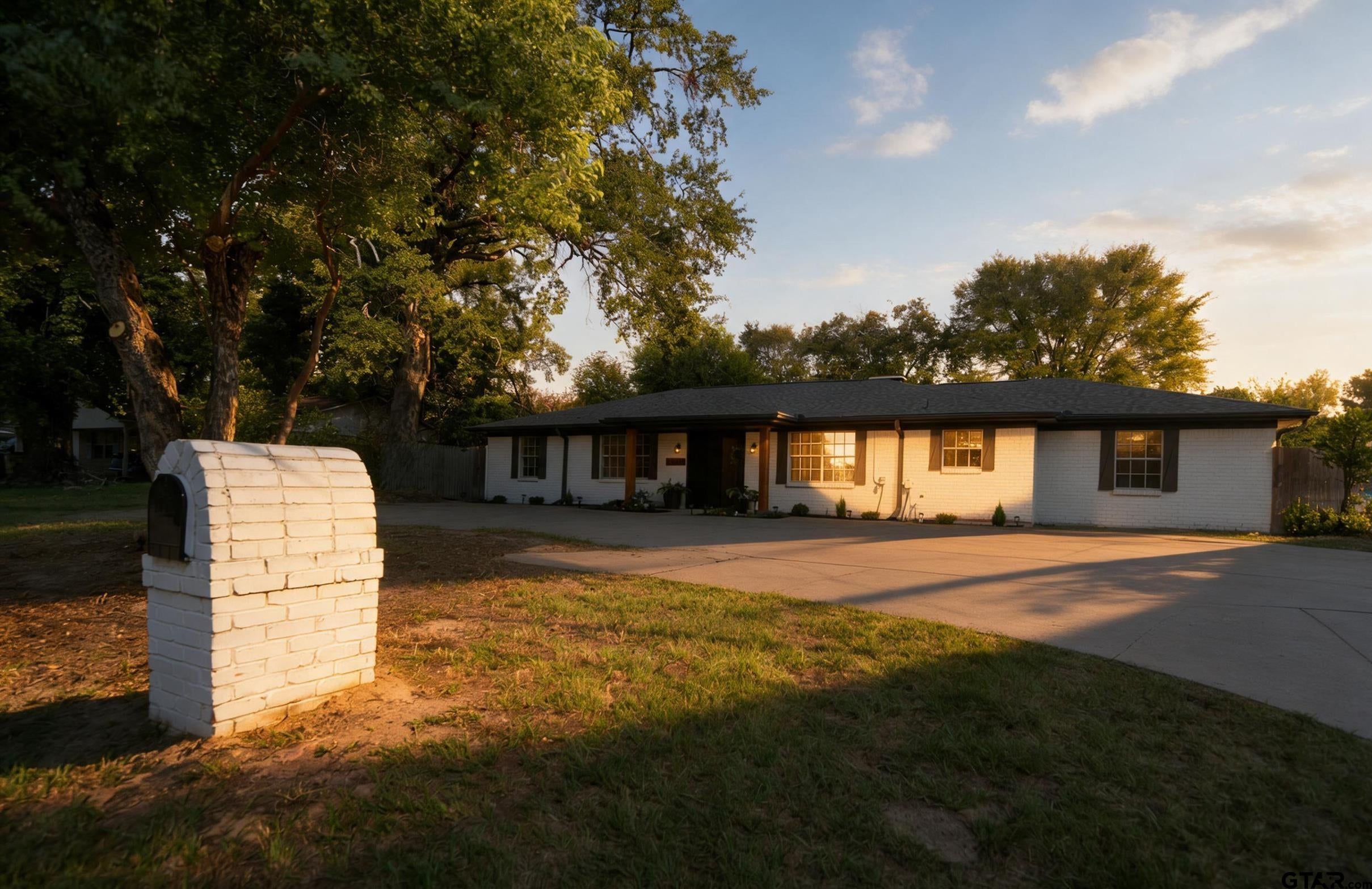 13618 -INDIAN DR
