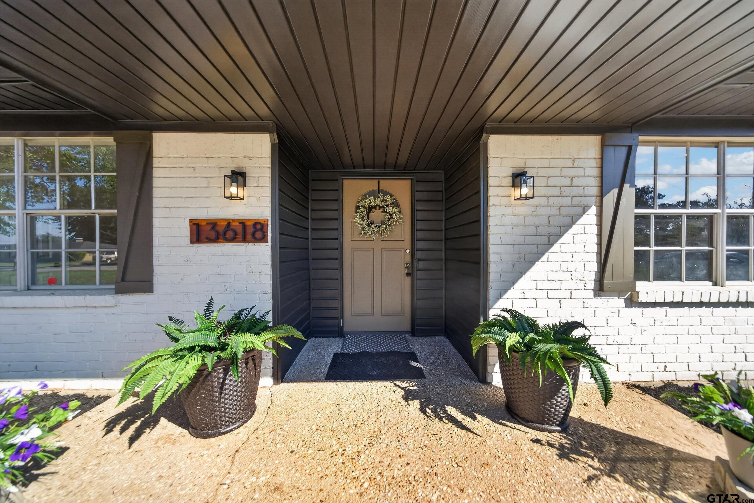13618 -INDIAN DR
