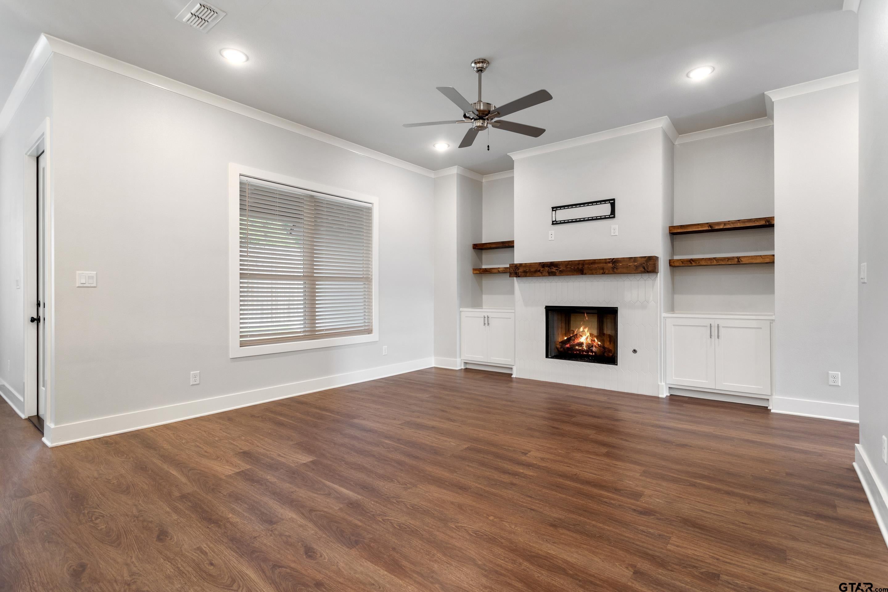 7207 Rolling Acres