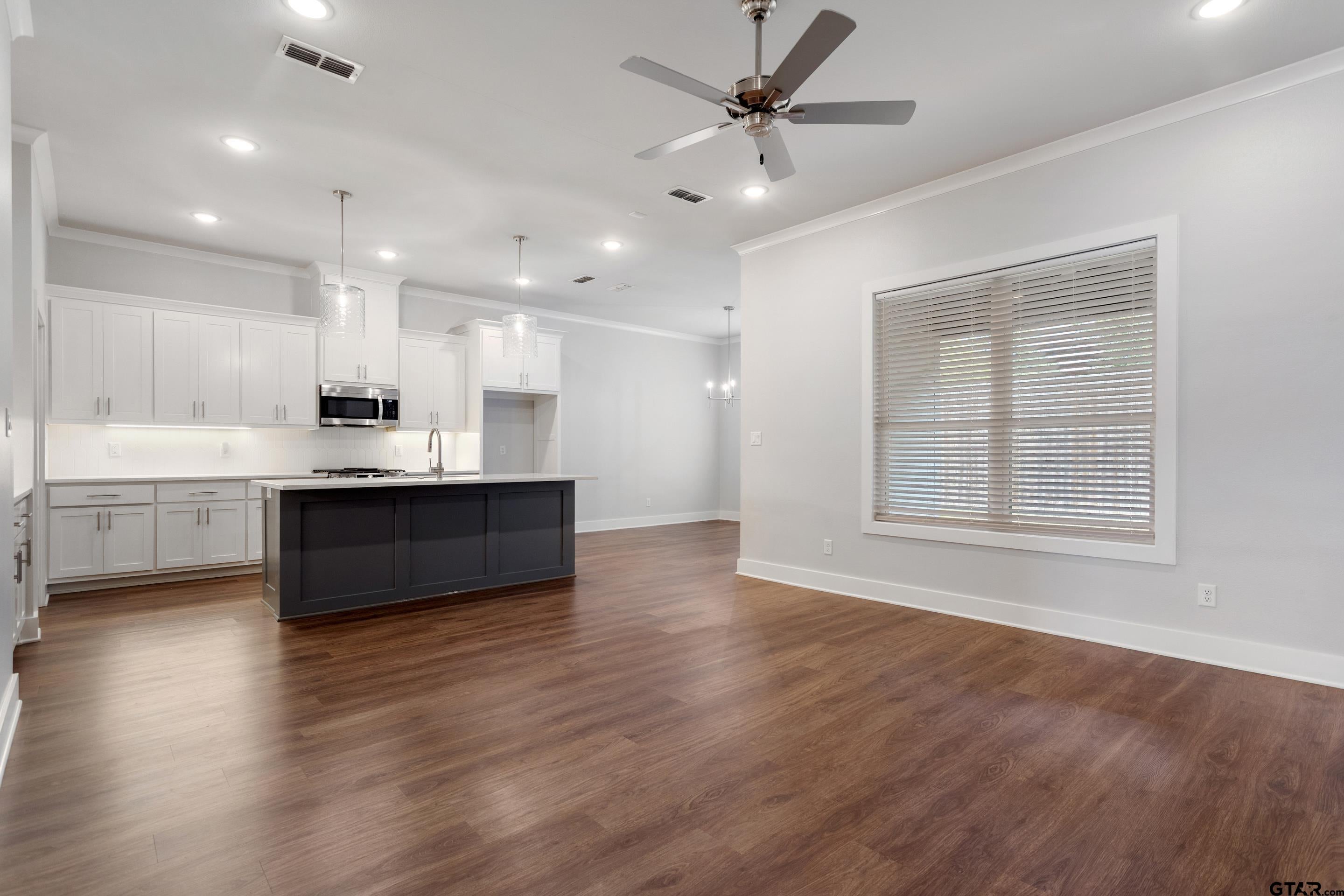 7207 Rolling Acres