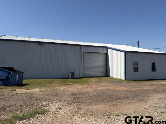 812 S Commerce St.