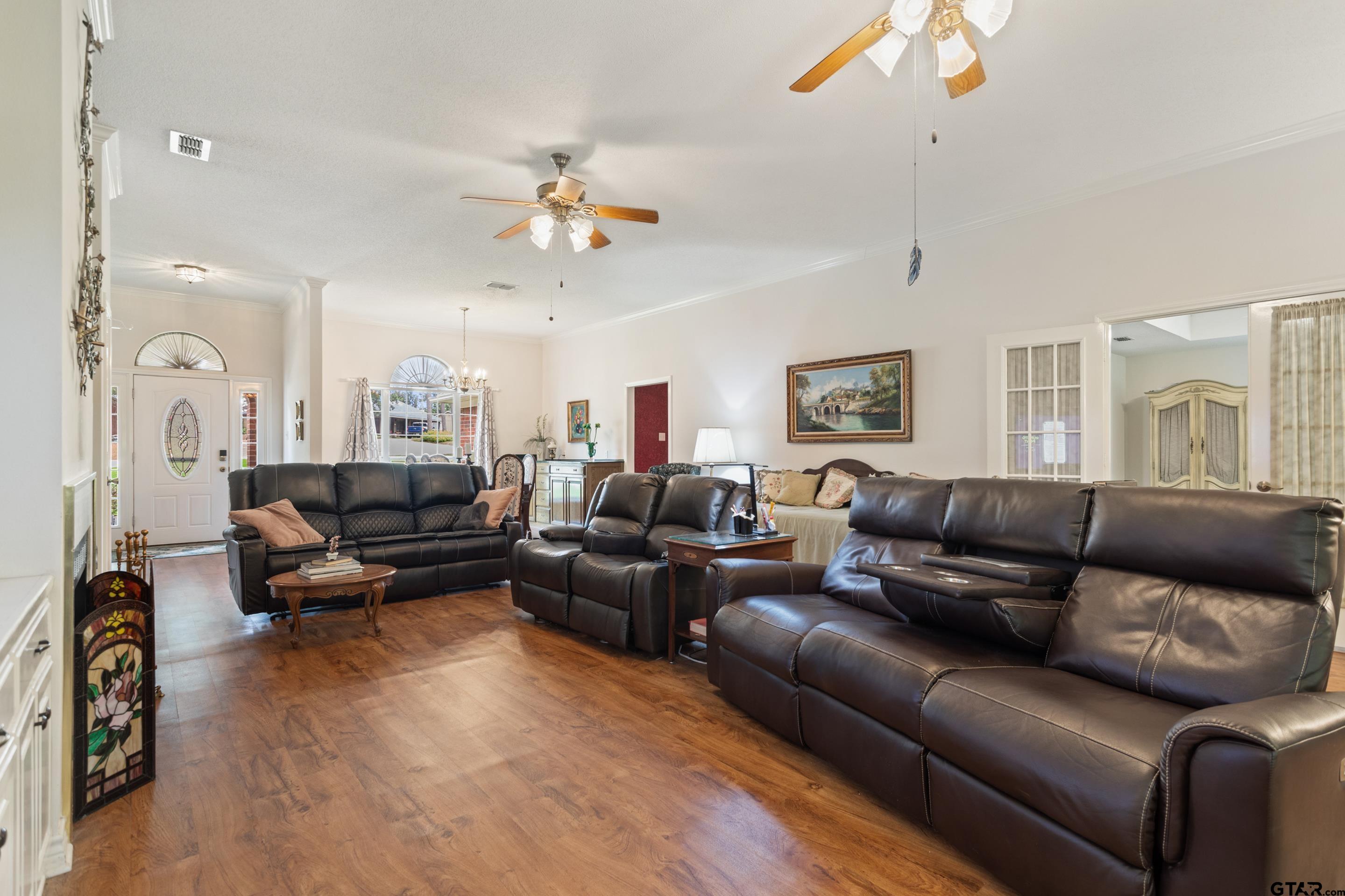 212 E Hideaway Lane