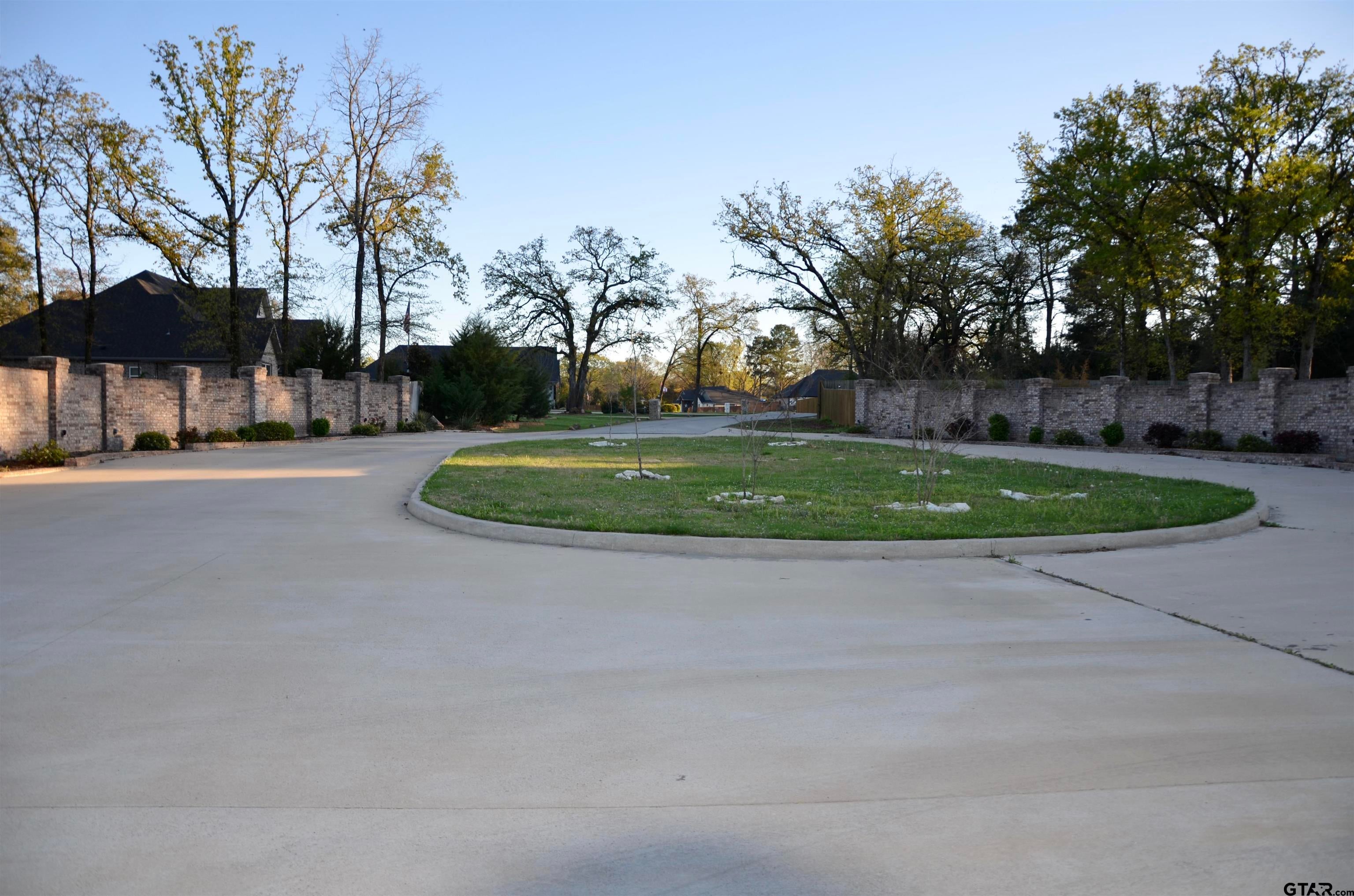 189 Private Road 6235