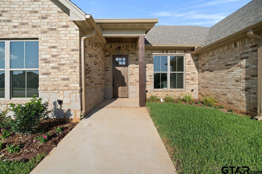 307 Sides Blvd