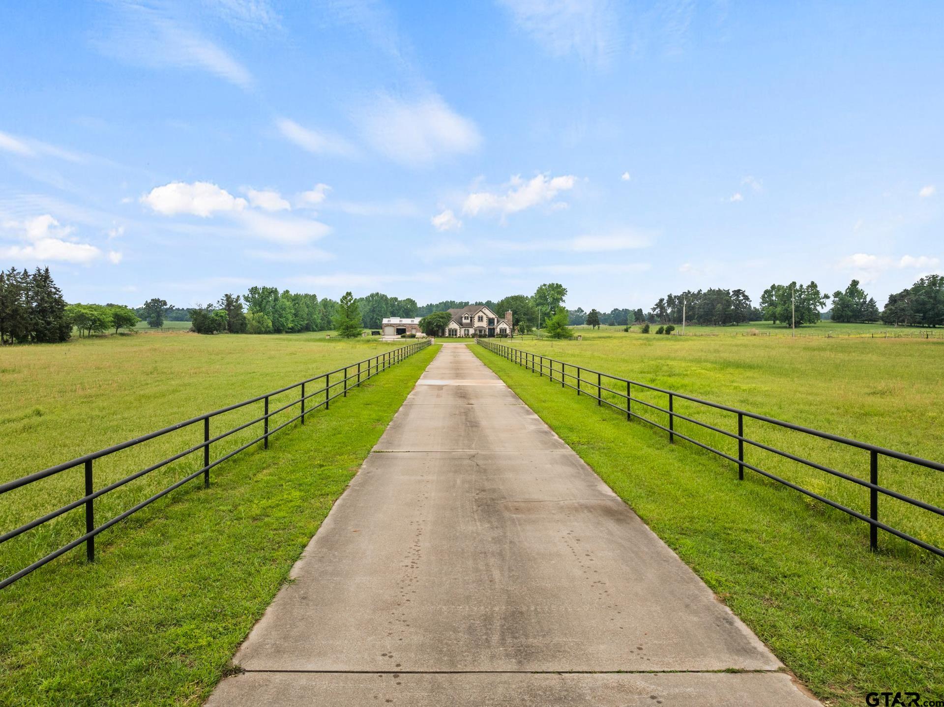 24.984 AC W State Highway 11
