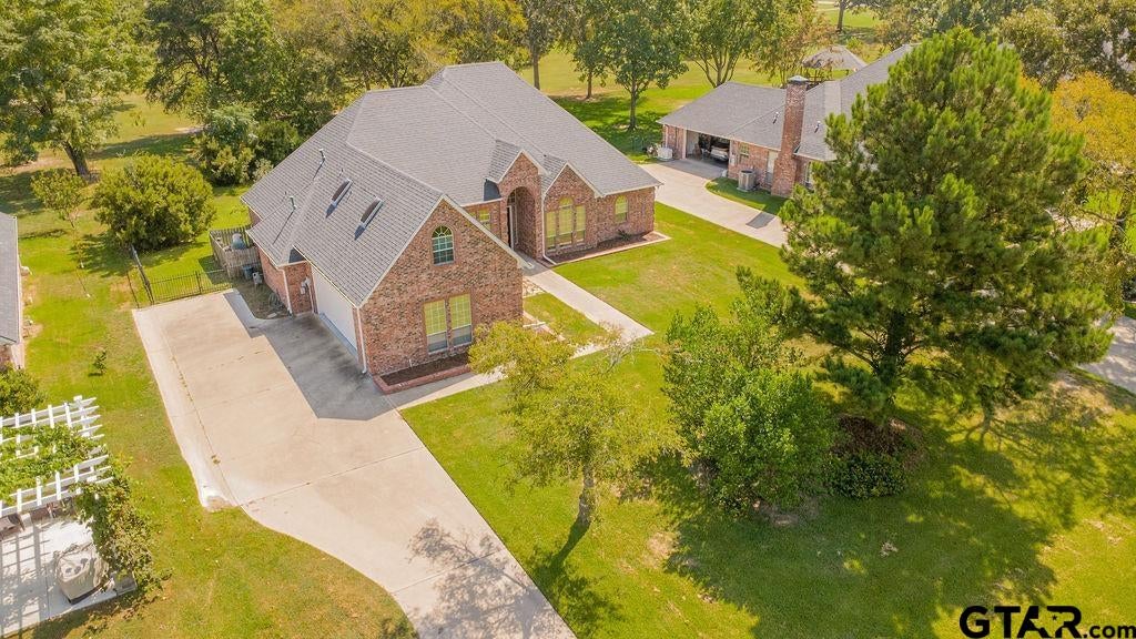 209 Clubview