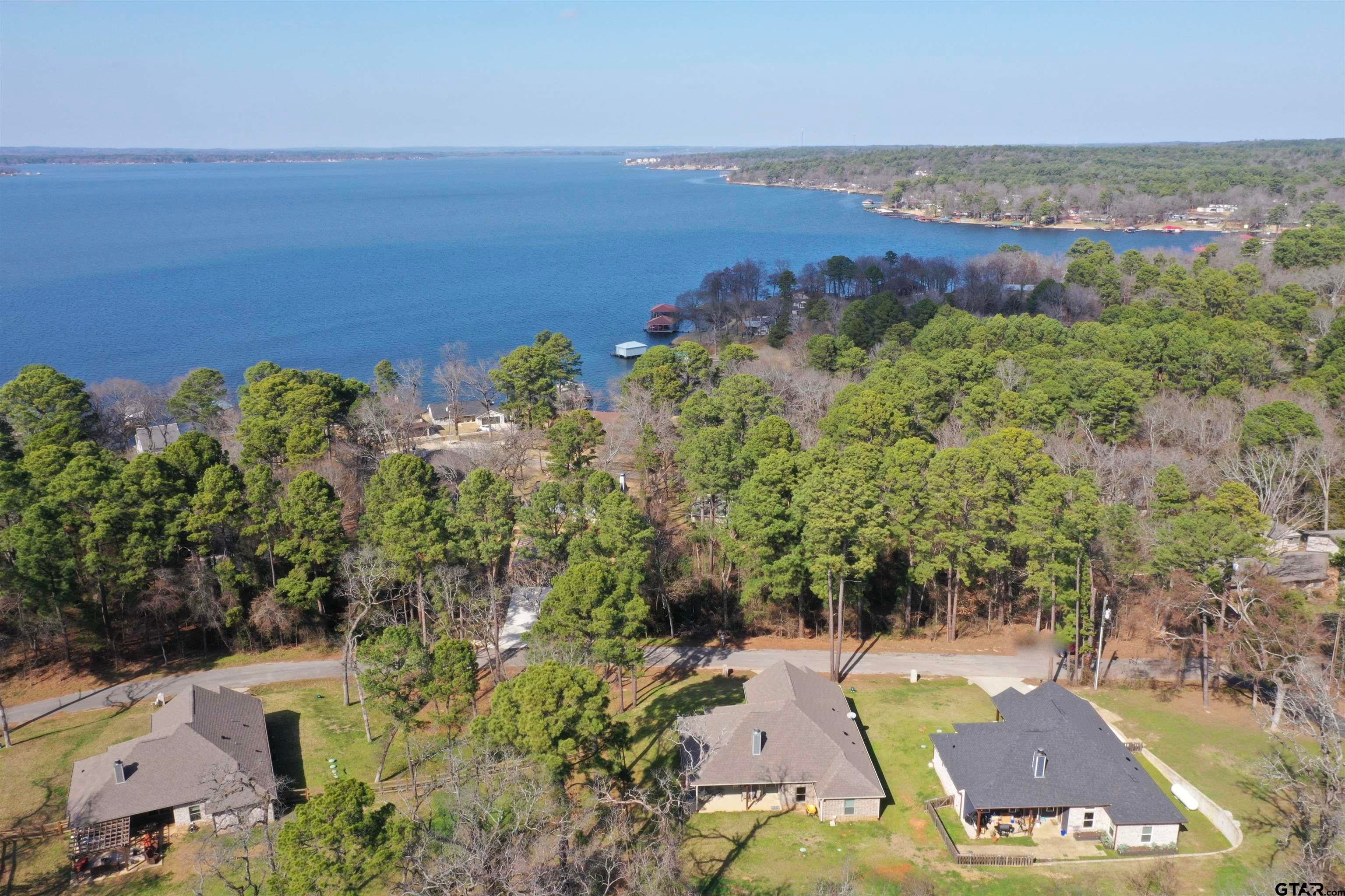 20851 Lakeview Dr.