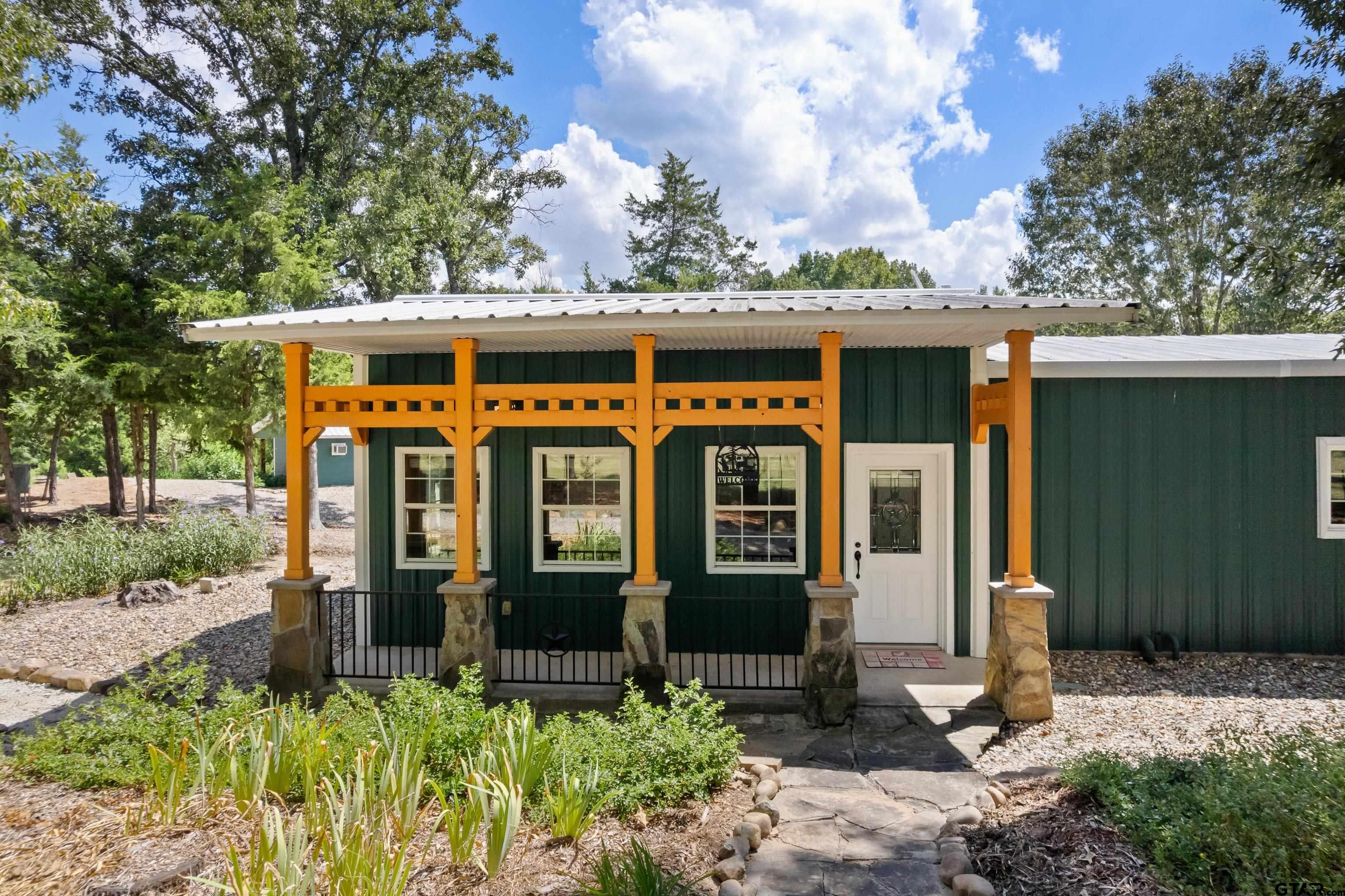 1562 SE County Road 4115