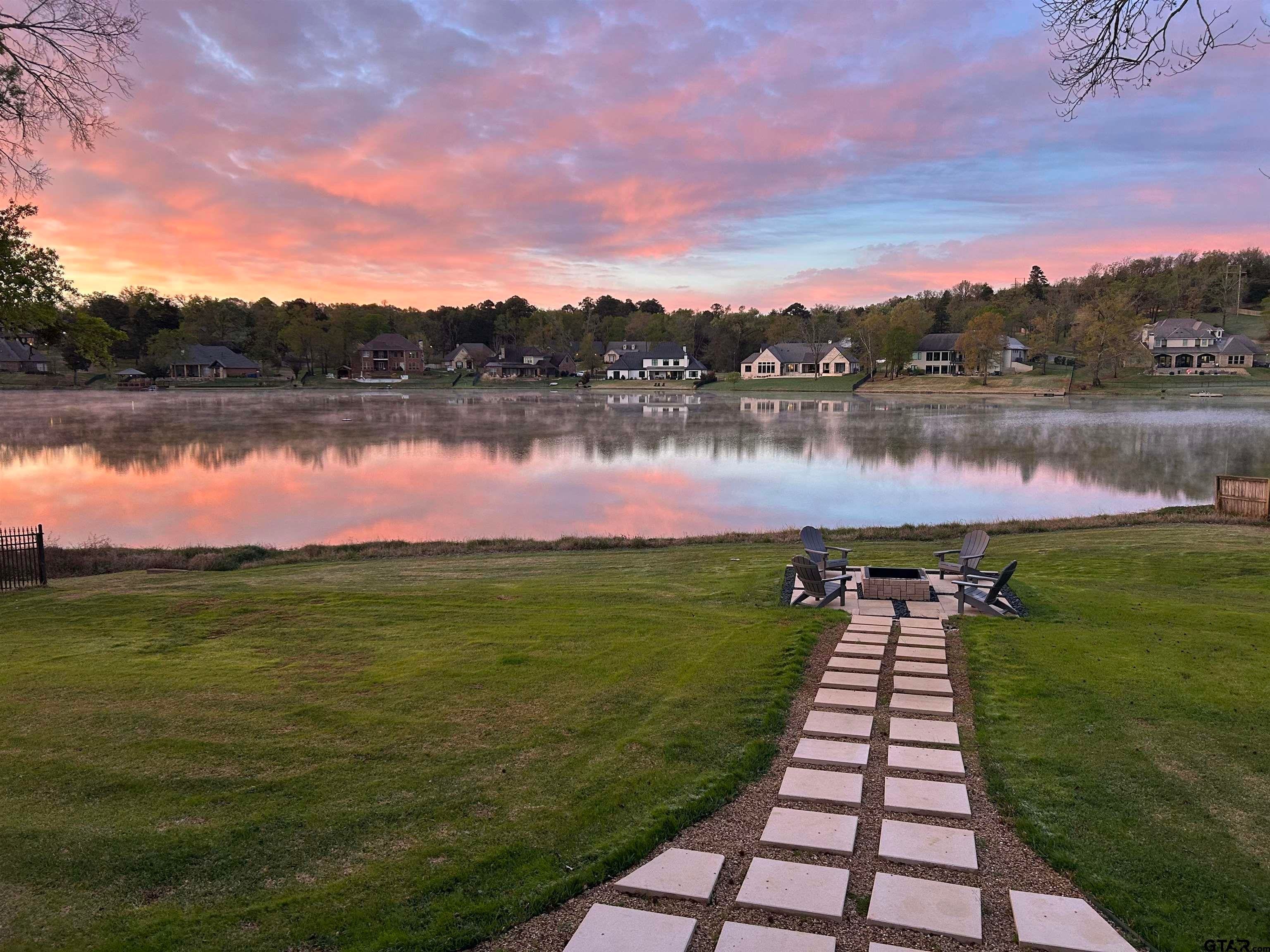 320 Hines Crossing