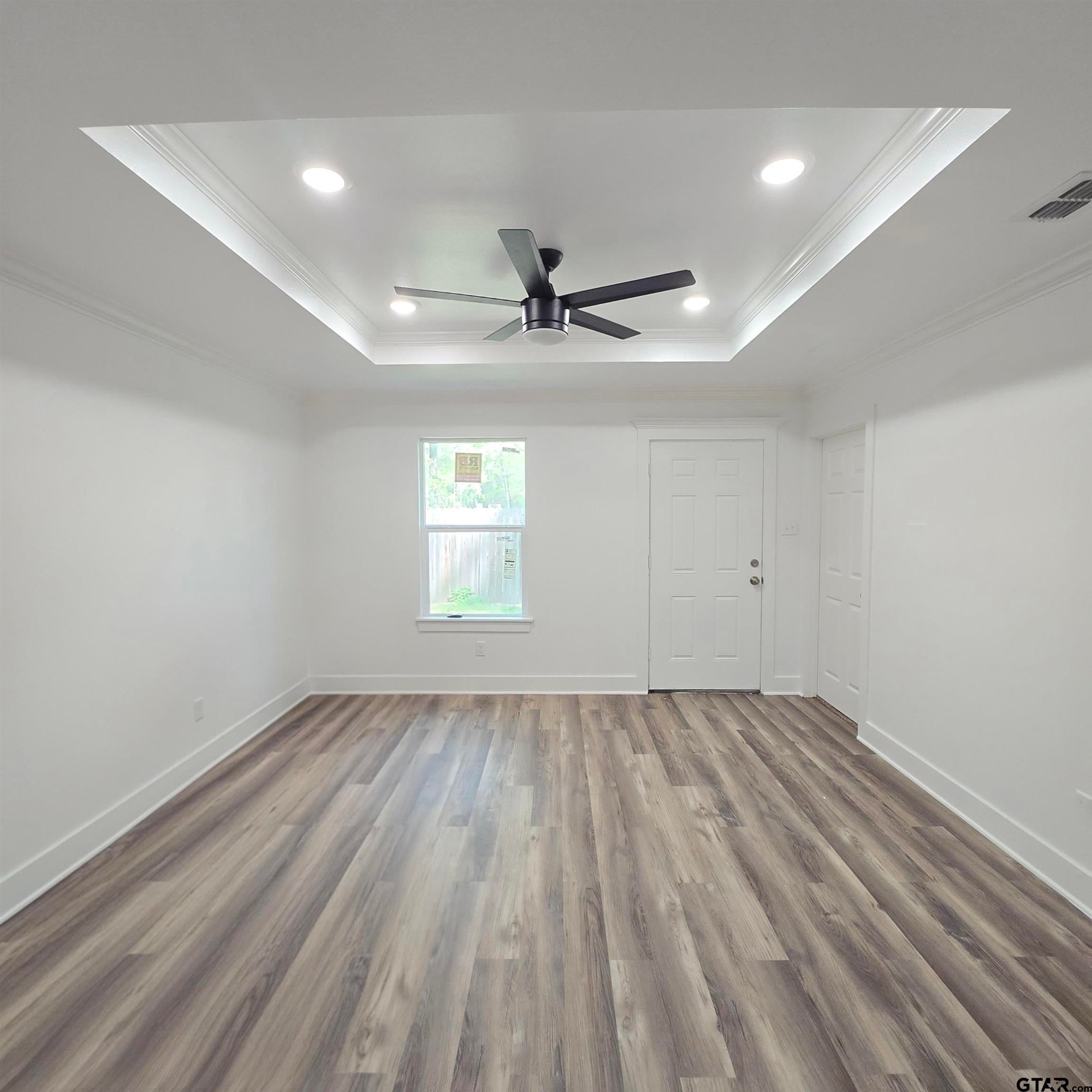 258 Ella Ln.