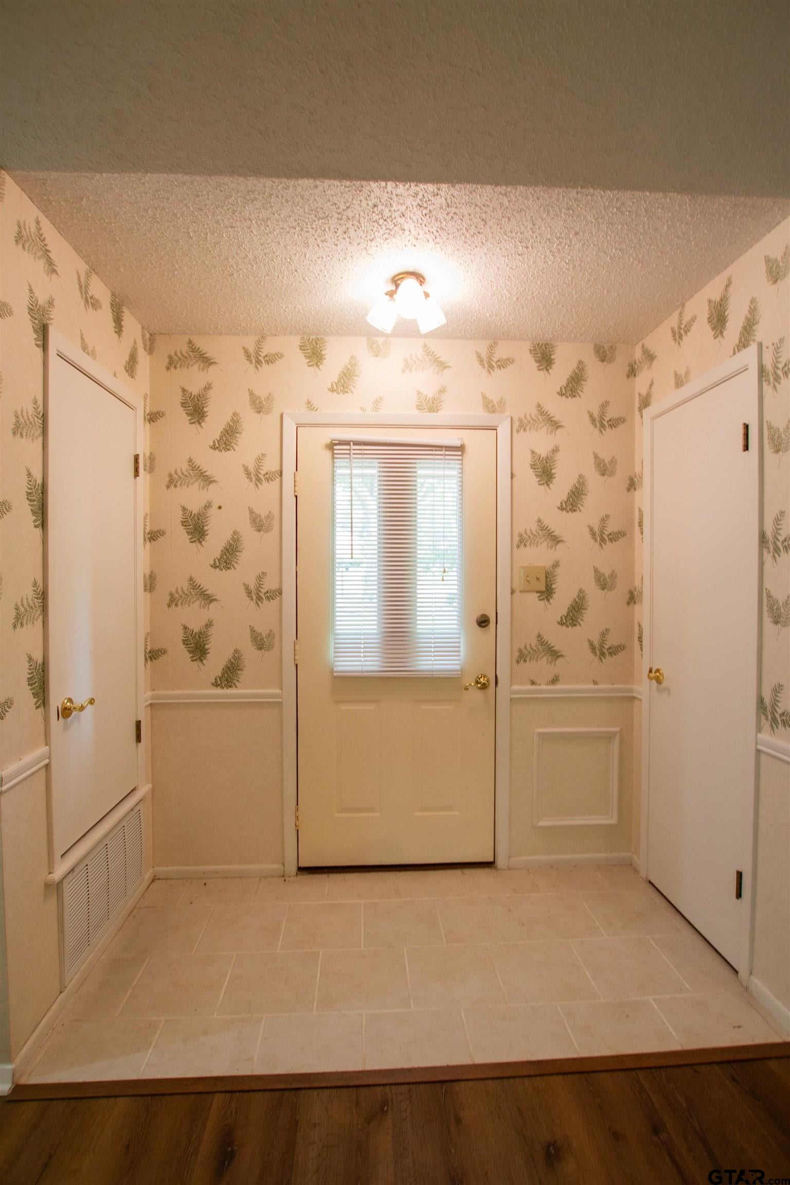 110 Wendy Dr