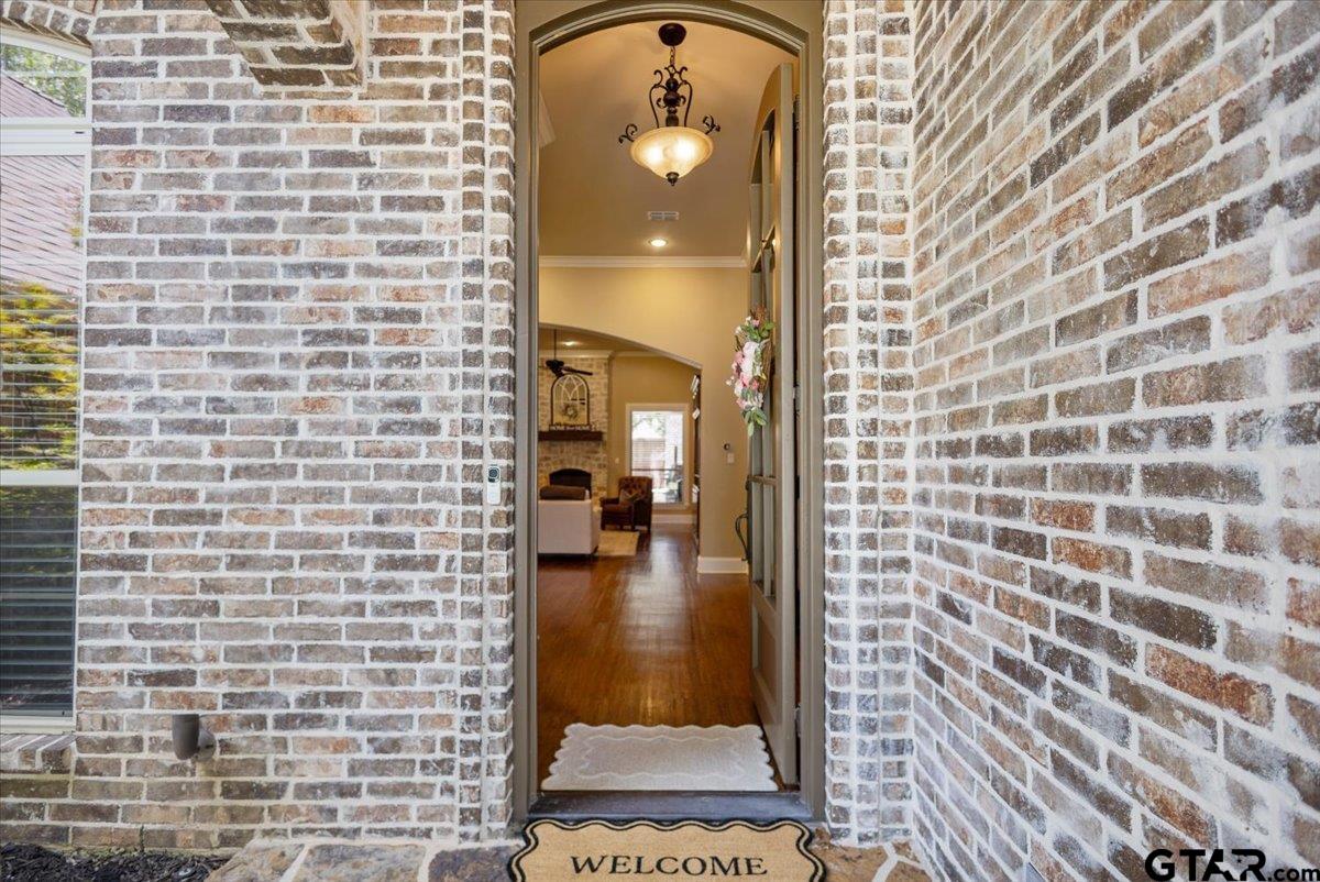 6567 Wheaton