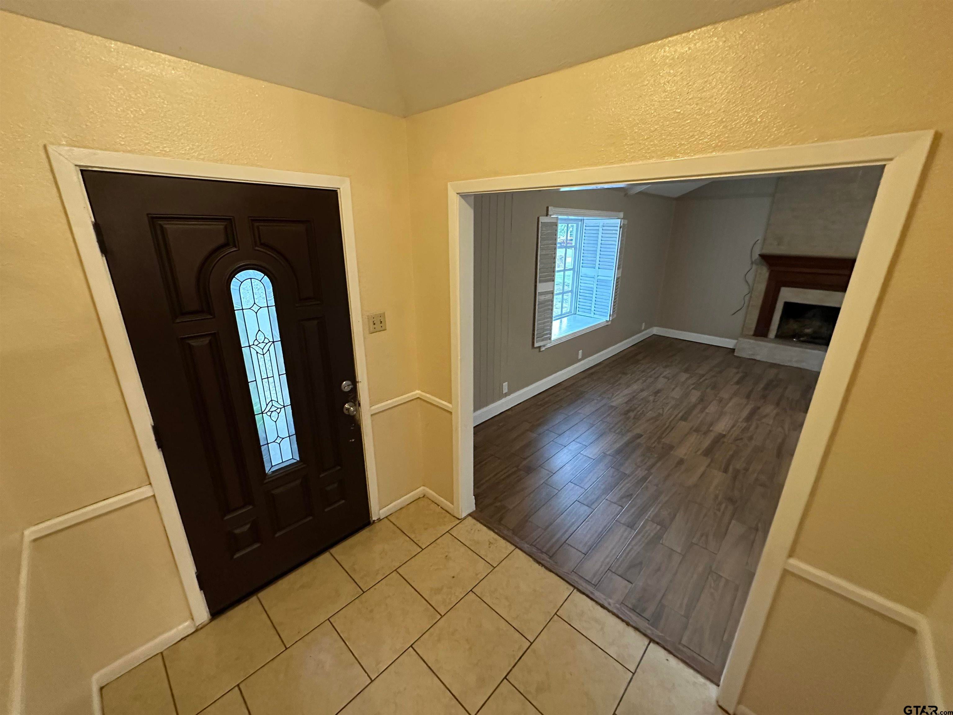 6213 Huntington Dr