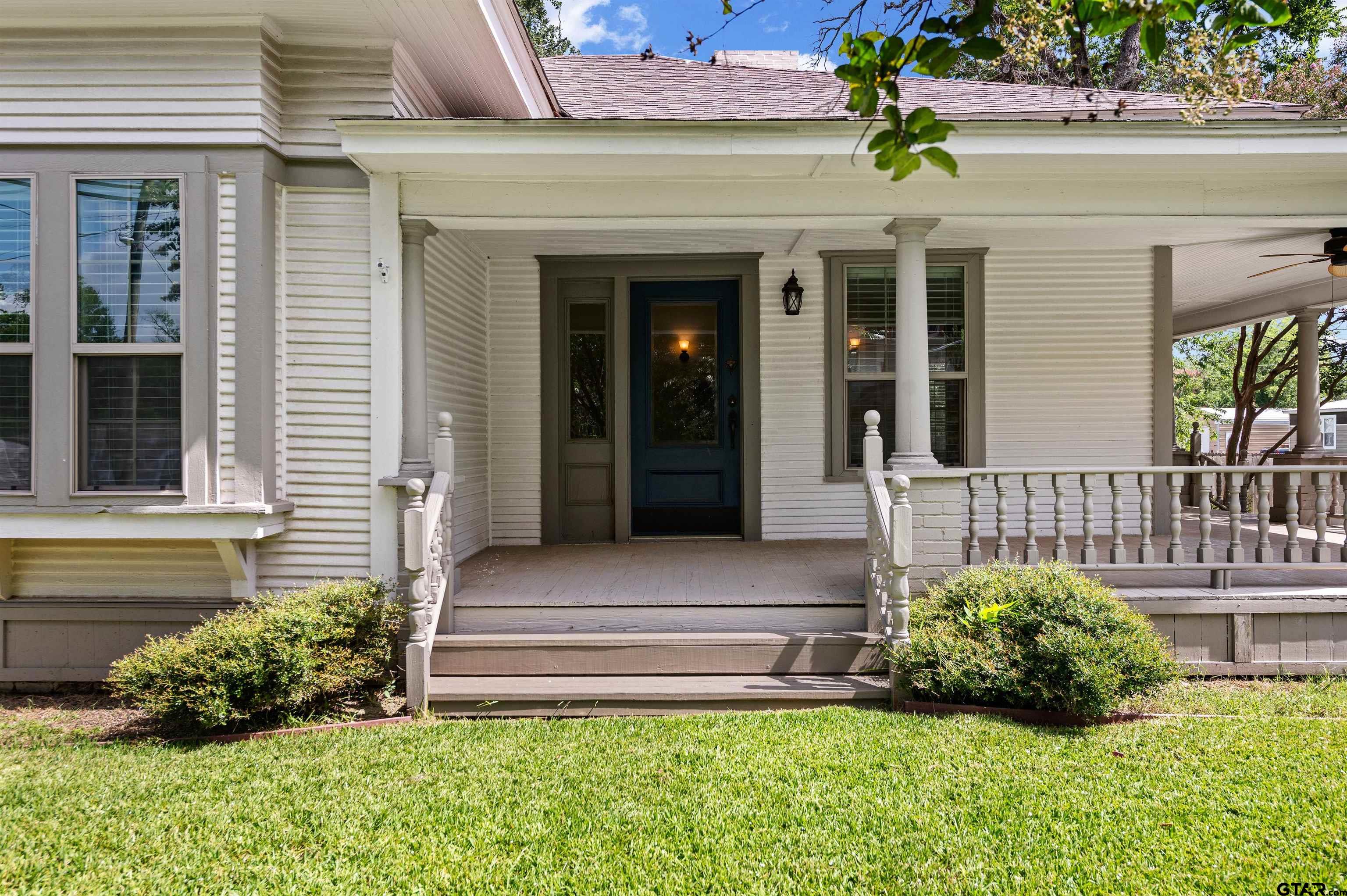 269 E Holley
