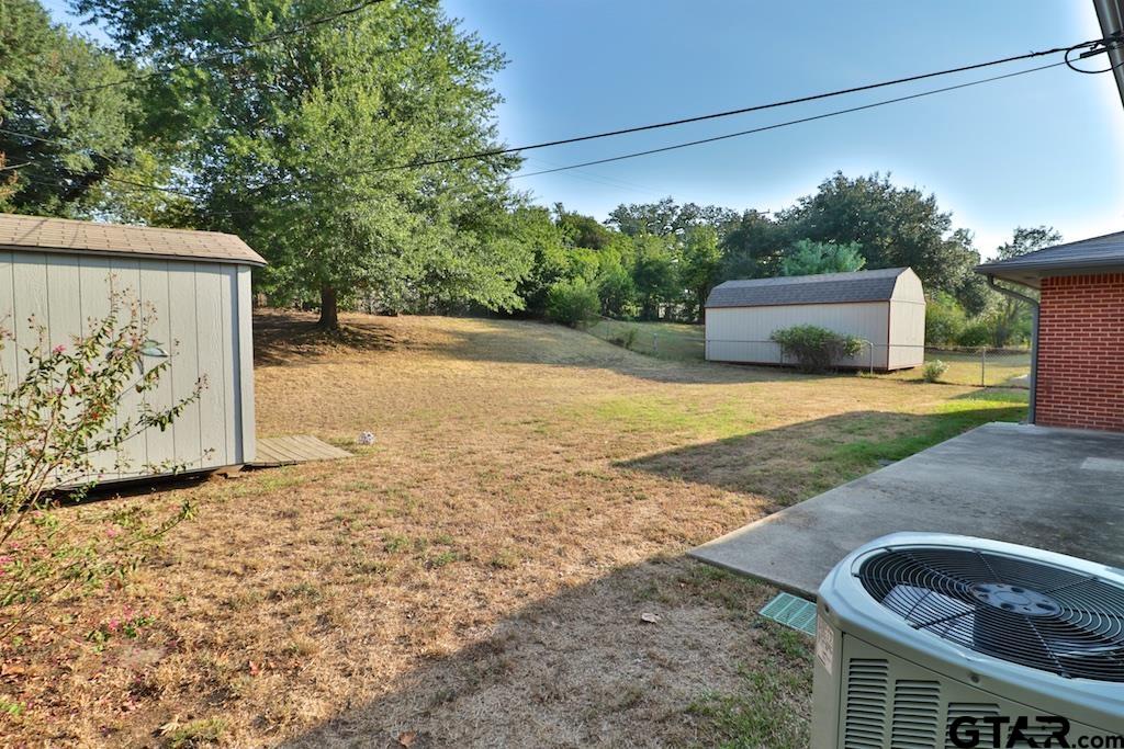 2402 Sampson Drive