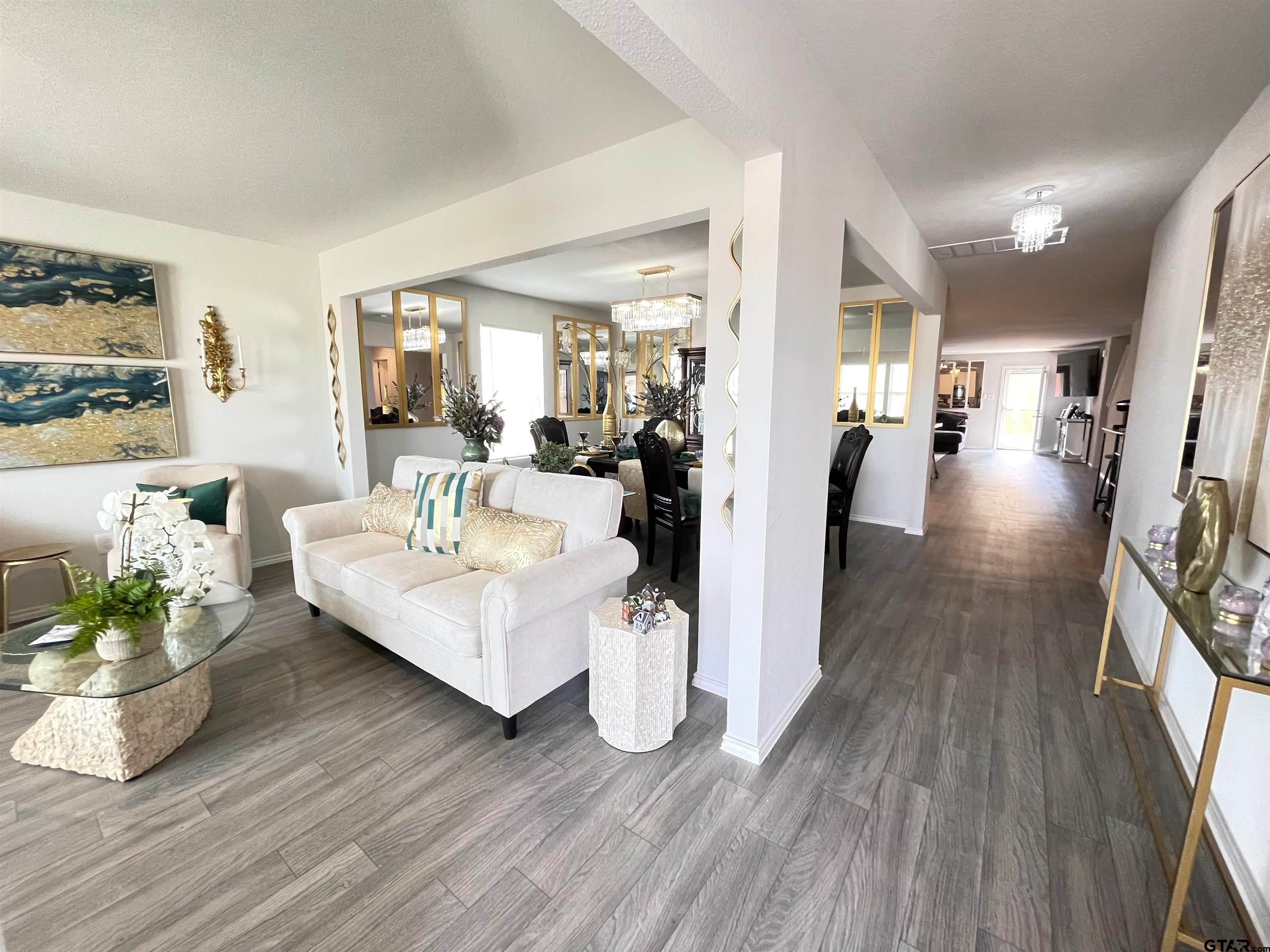408 Parker Oaks Dr.