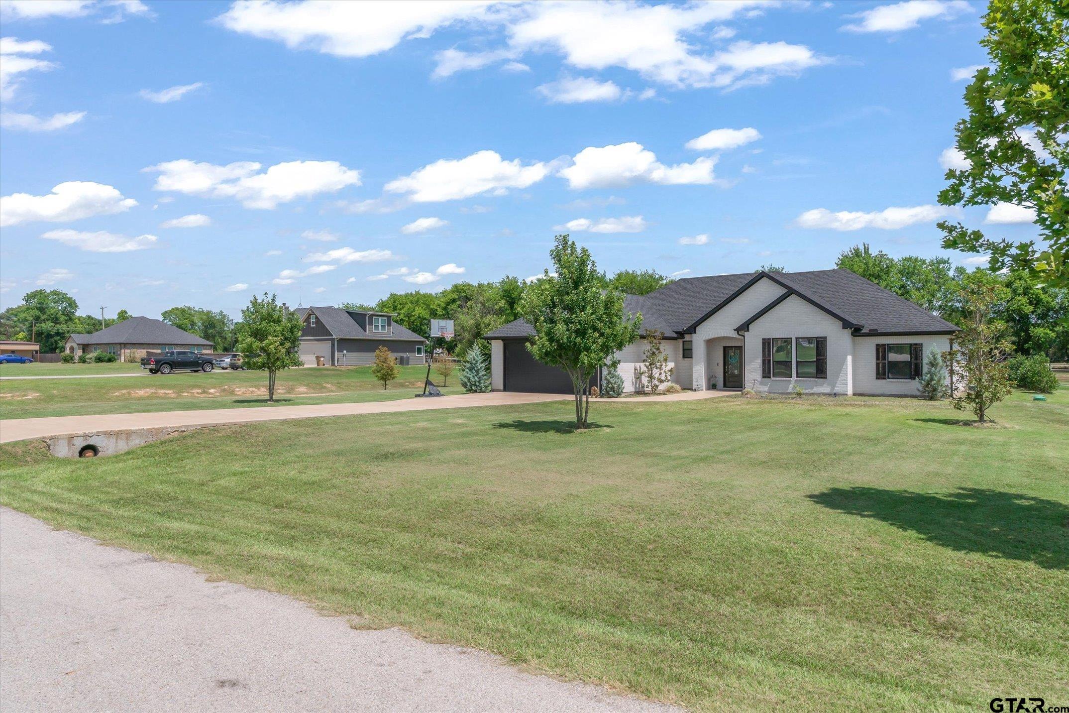 179 Private Road 8641