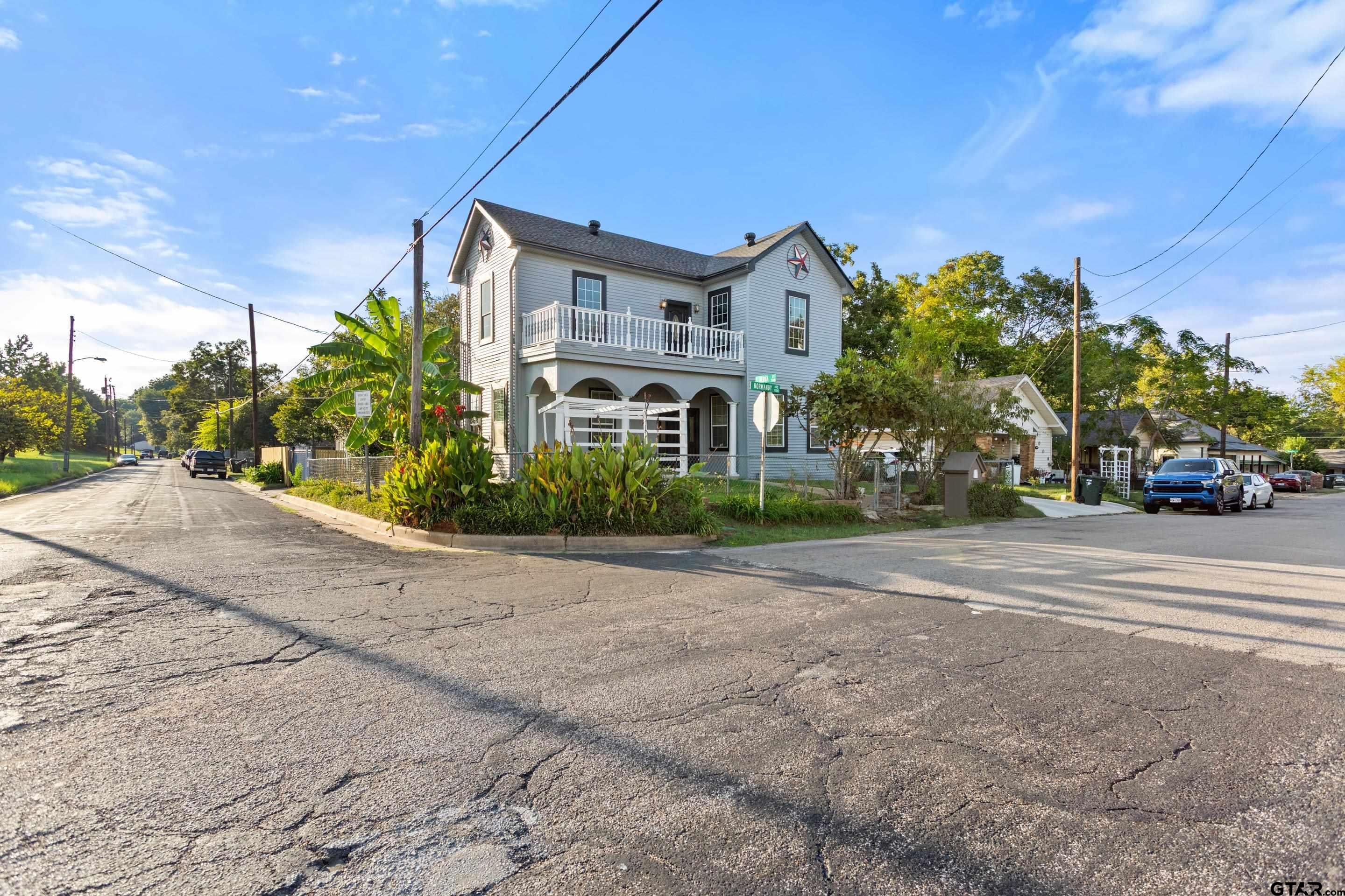 1002 NORMANDY AVE