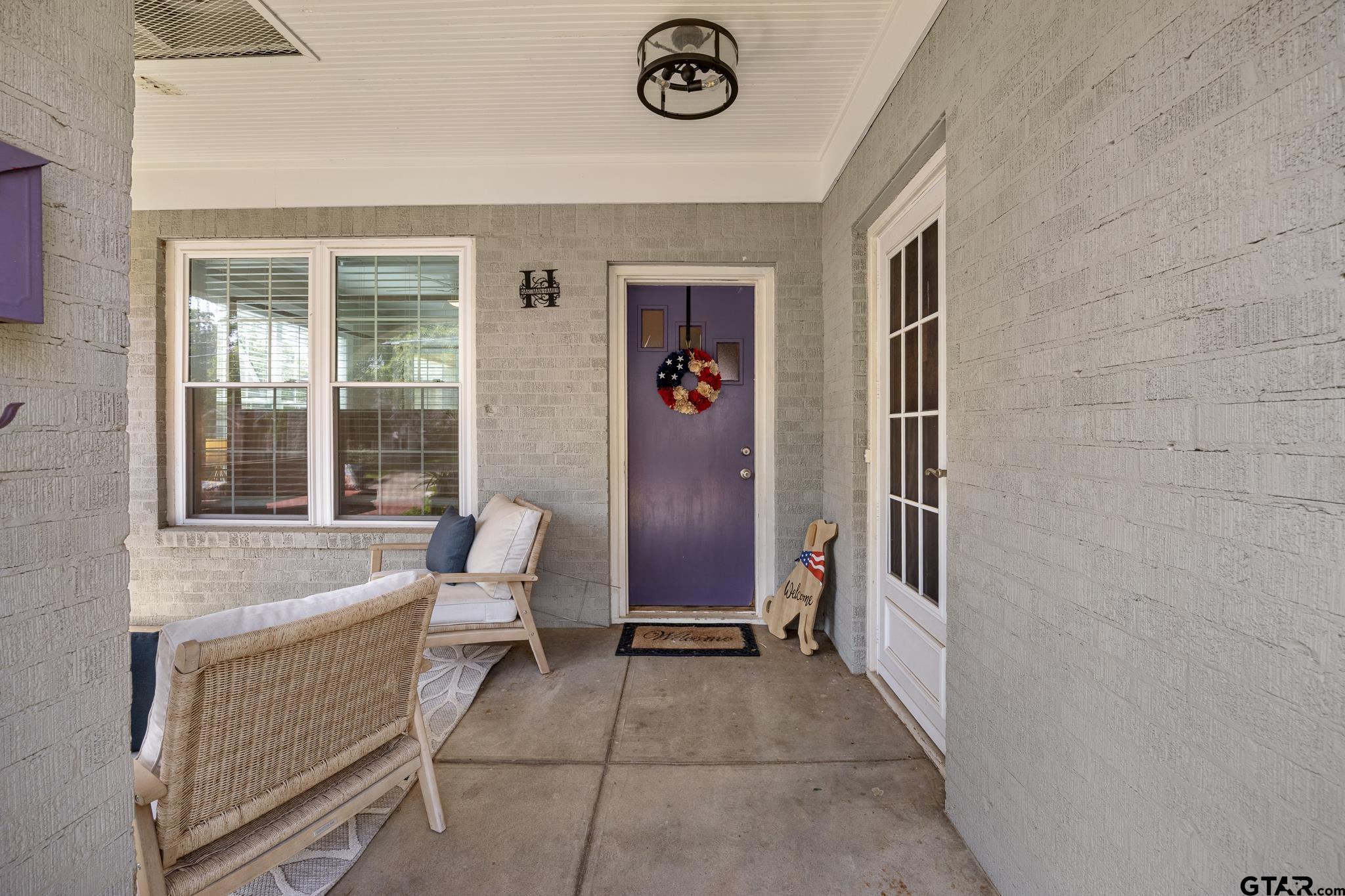 206 W Shaw
