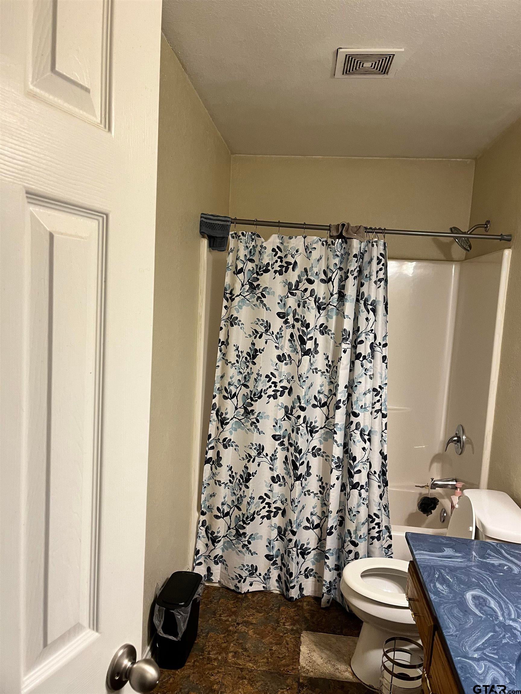 1107 Calhoun