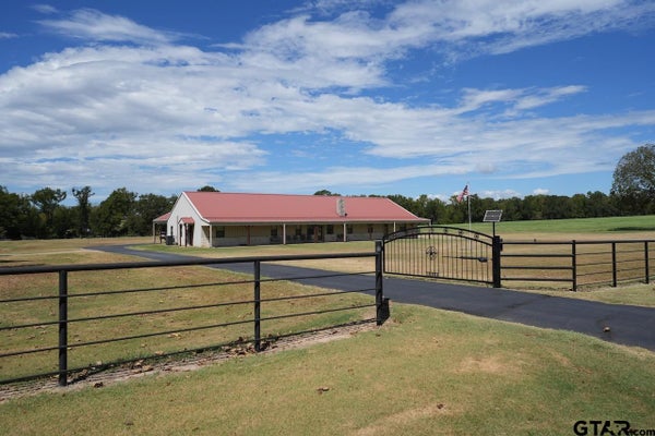 15551 COUNTY ROAD 4101, LINDALE, TX 75771 - Image 93f0b98bade94fbd92b23c8d11e88d77/422706623