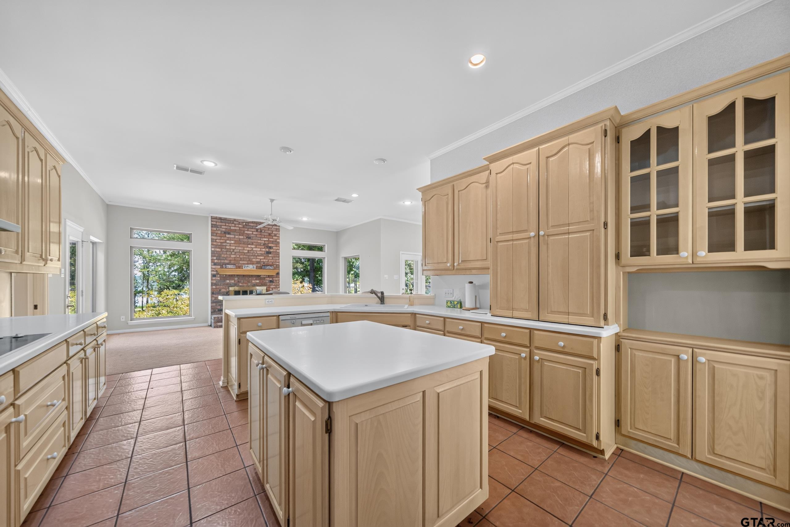 15744 Timberhill Dr