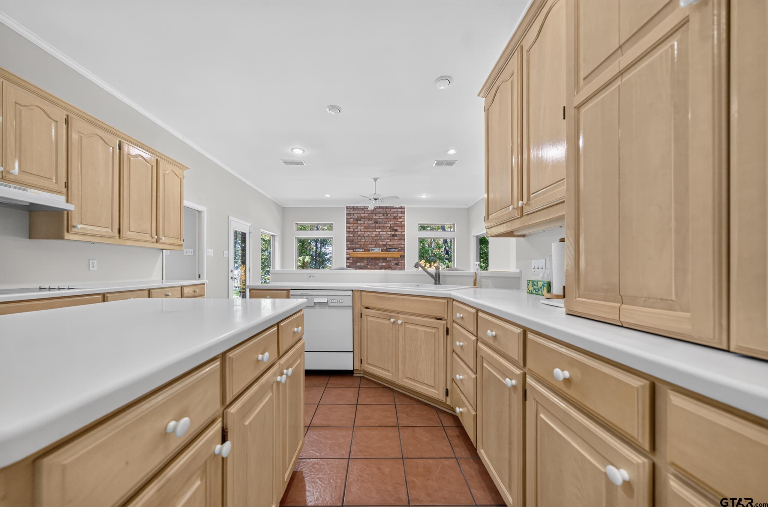 15744 Timberhill Dr