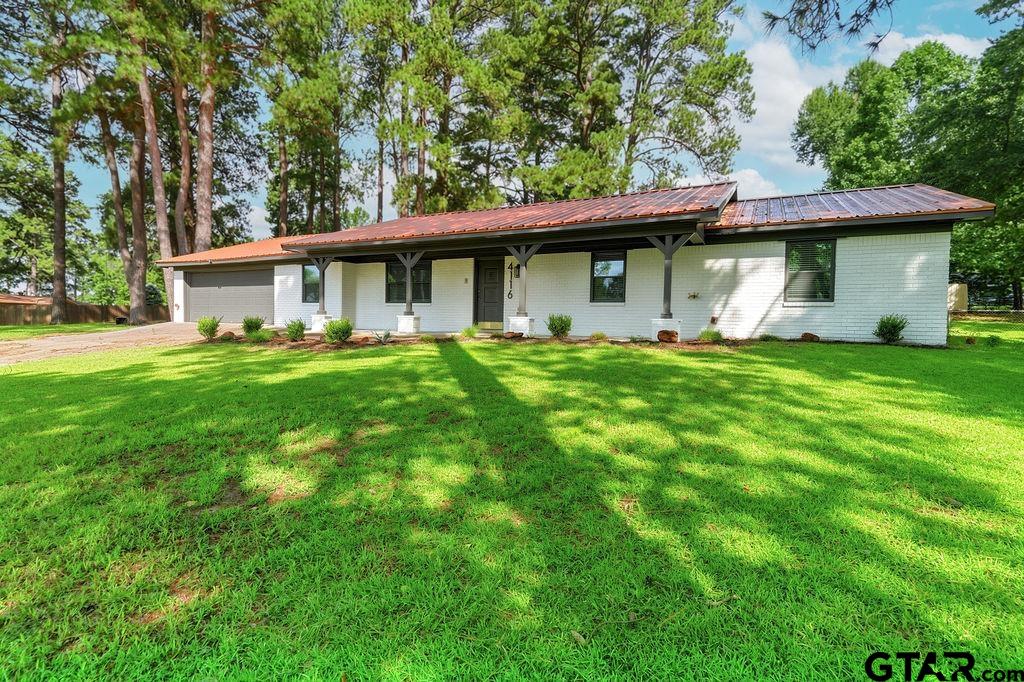 4116 Lakeshore