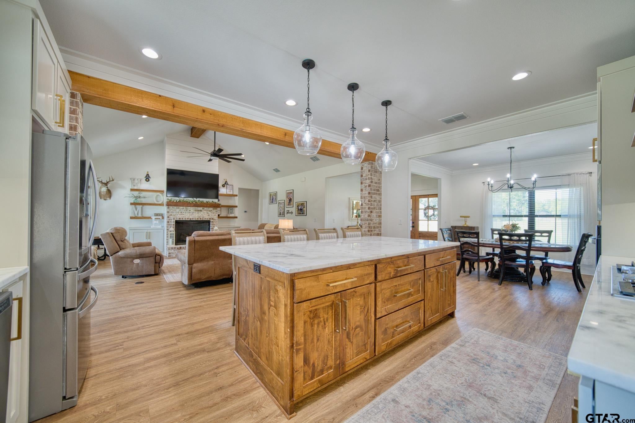 403 Eagle Court