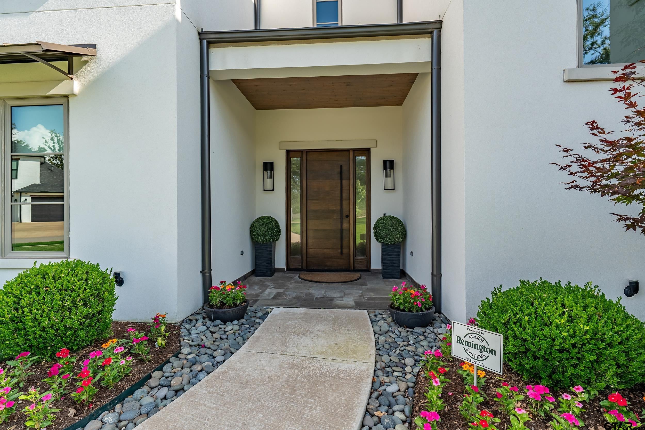 3004 Forest Trail