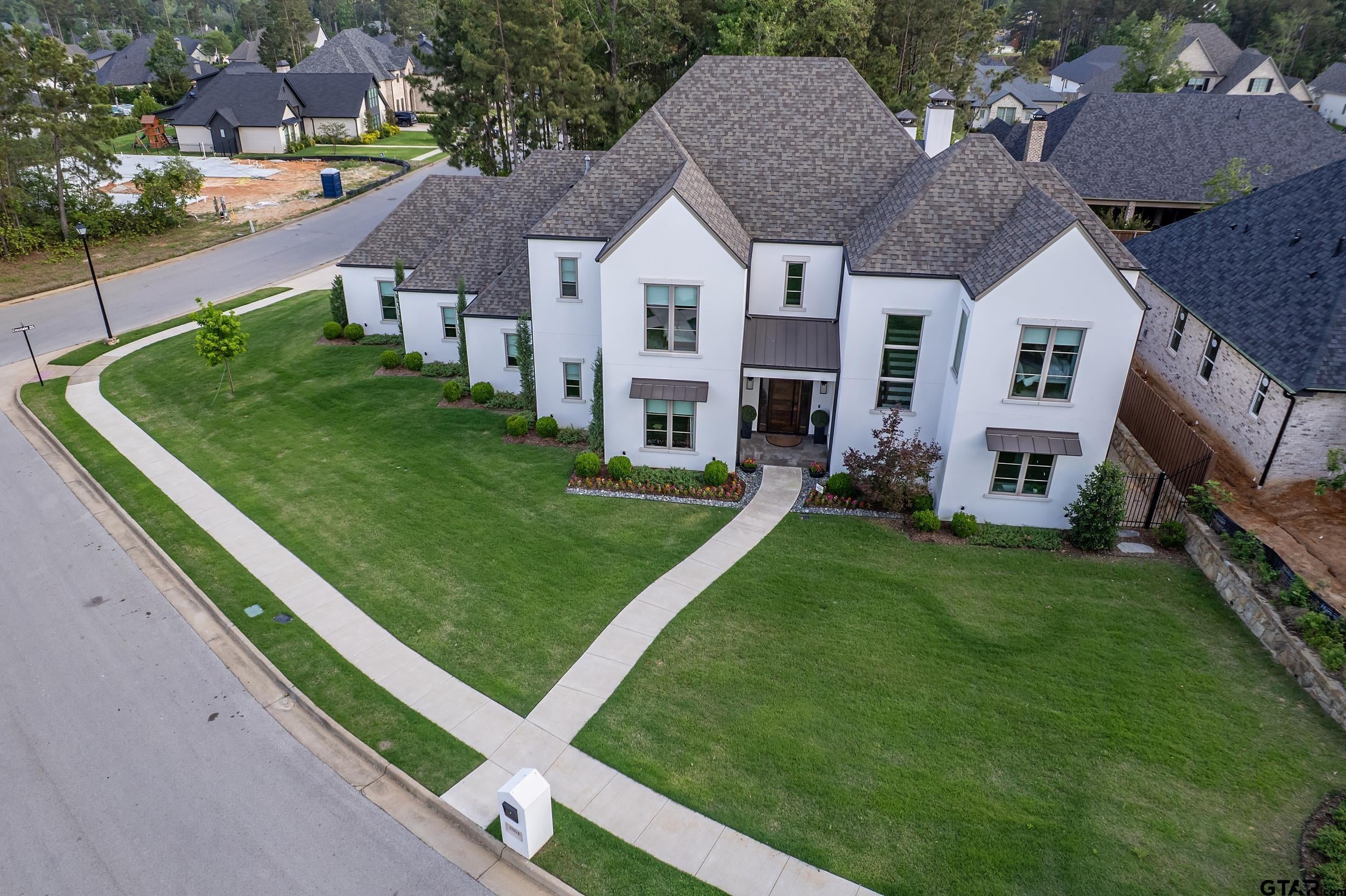 3004 Forest Trail