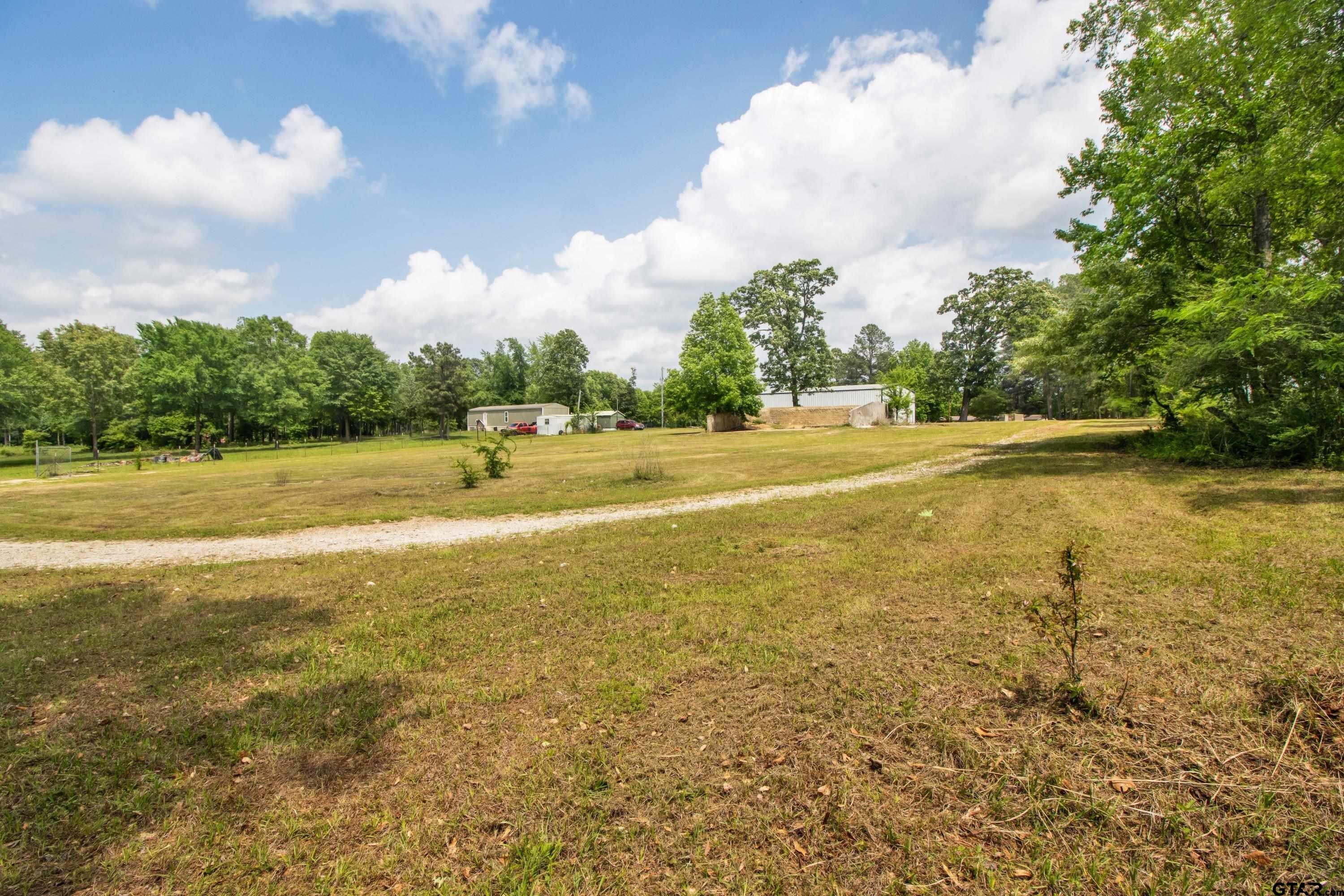 112 Lori Ln