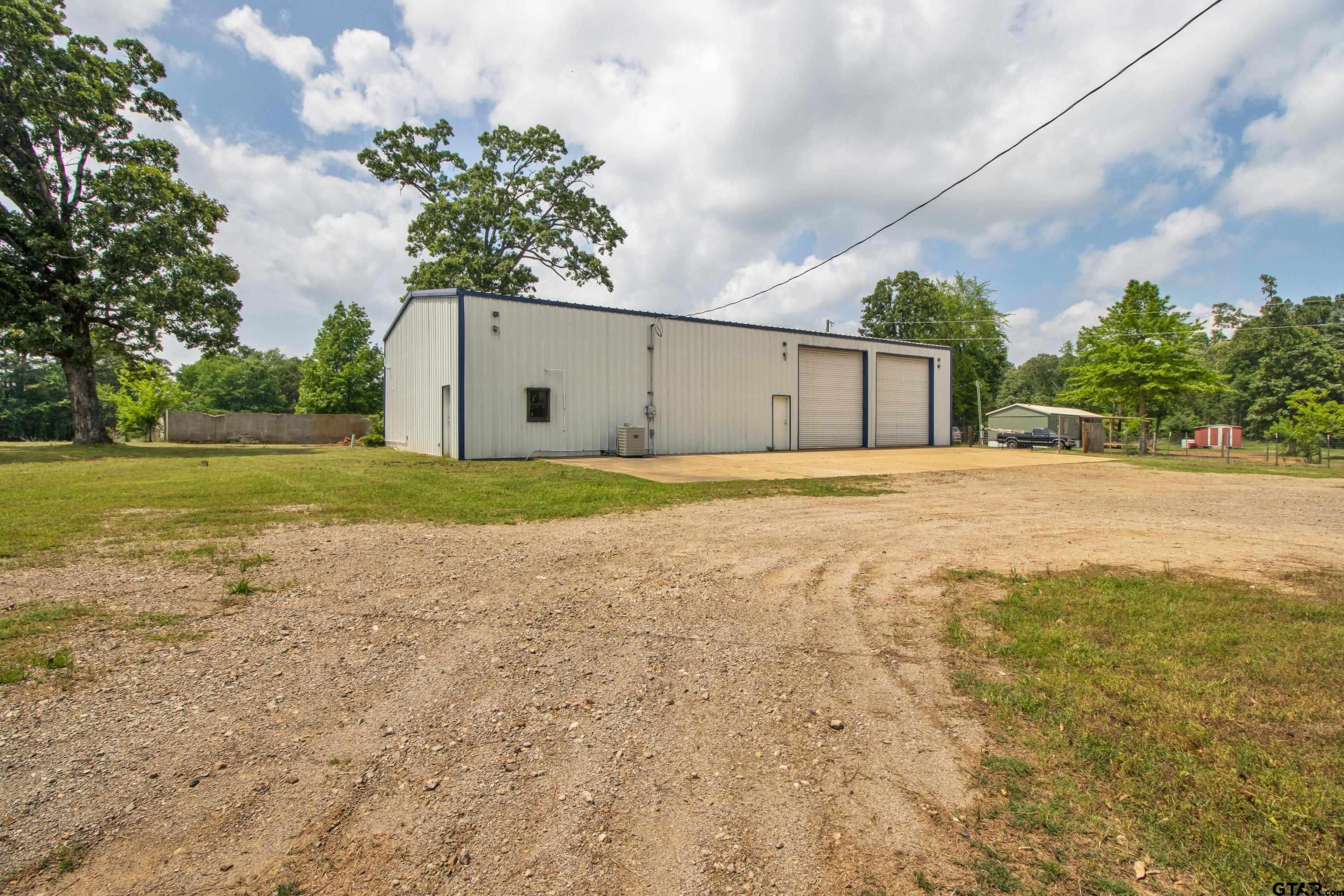112 Lori Ln