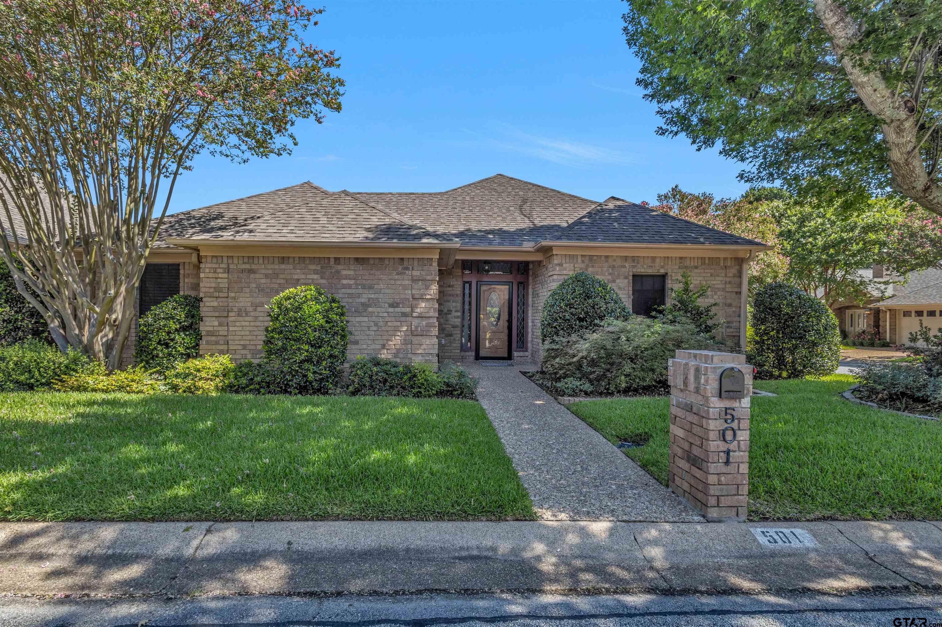 501 Hyde Park
