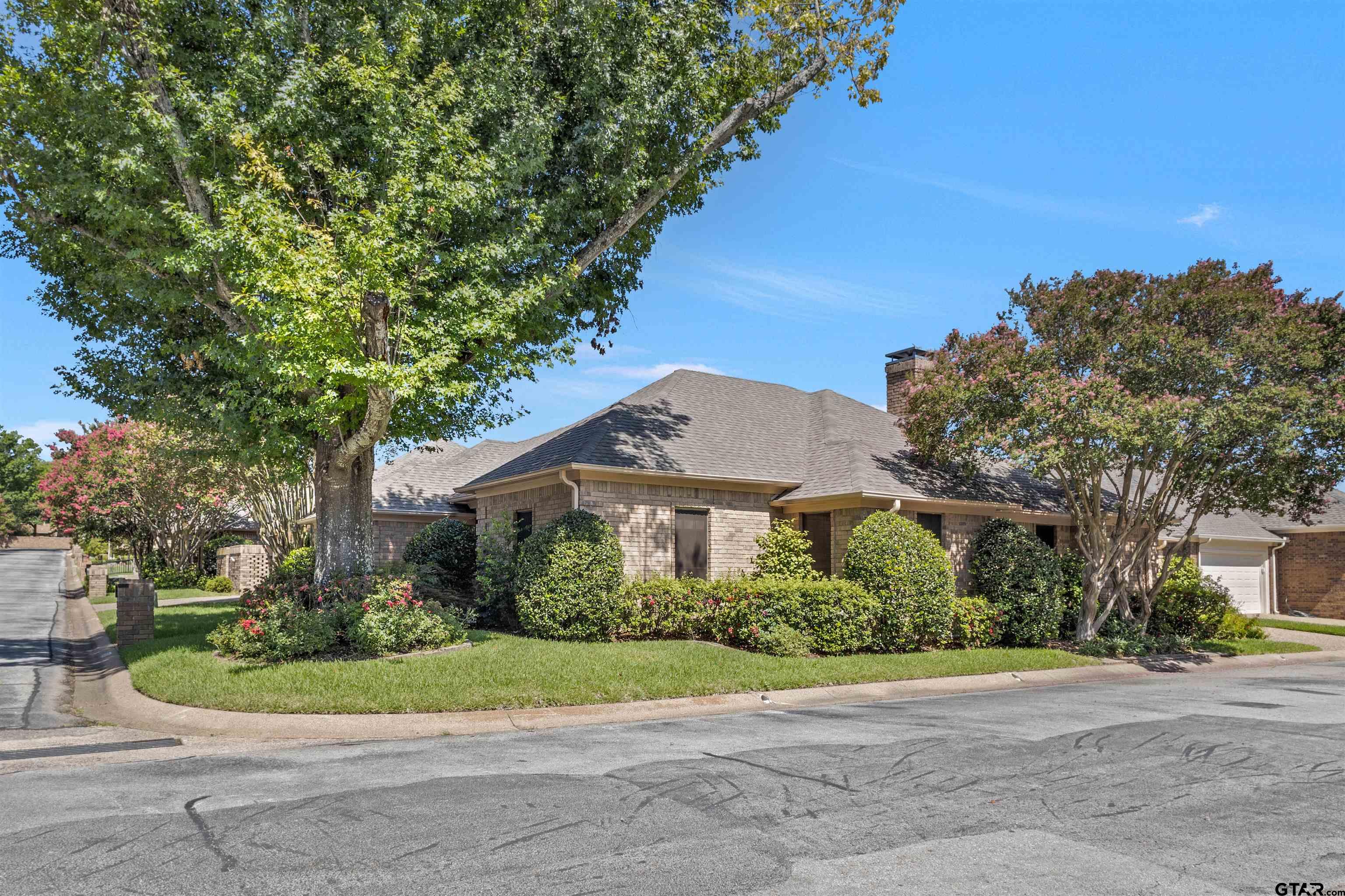 501 Hyde Park
