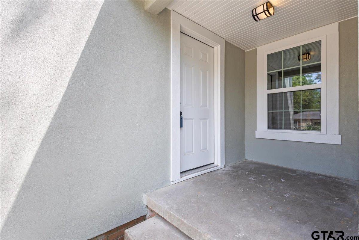 2318 Pine Burr Rd.