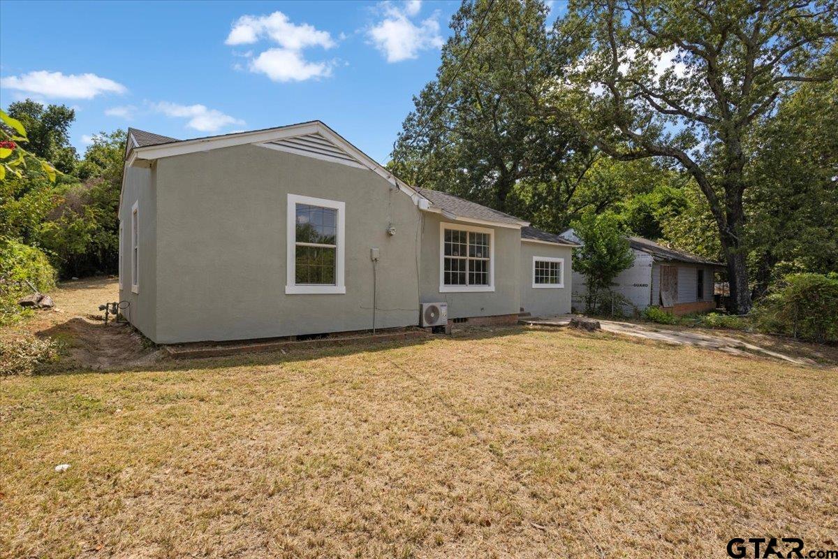 2318 Pine Burr Rd.