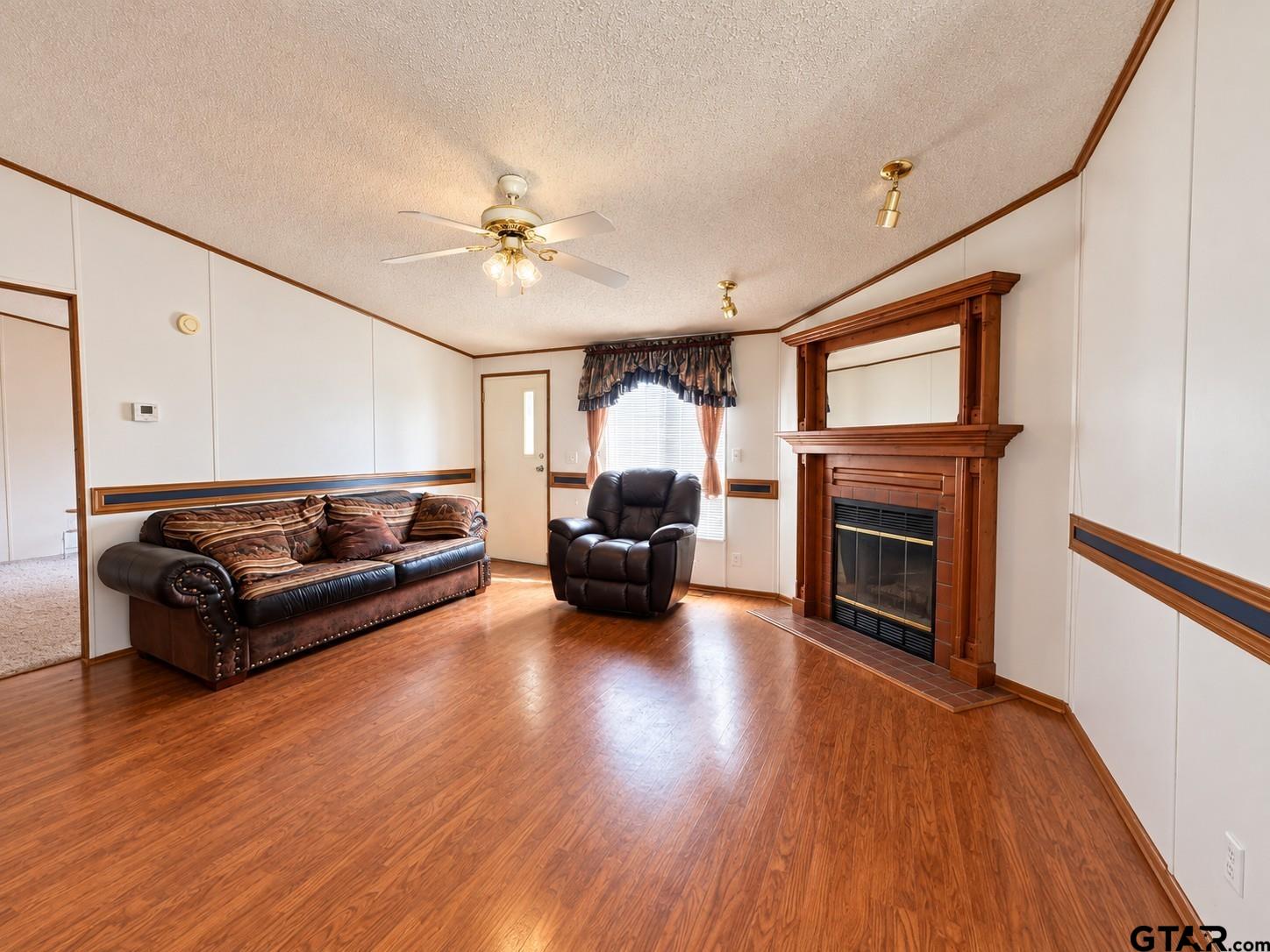 401 E WL Doc Dodson