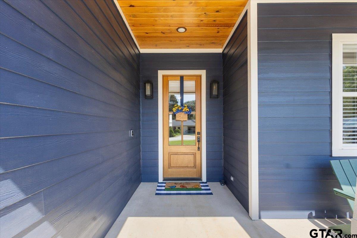105 San Mateo Ln