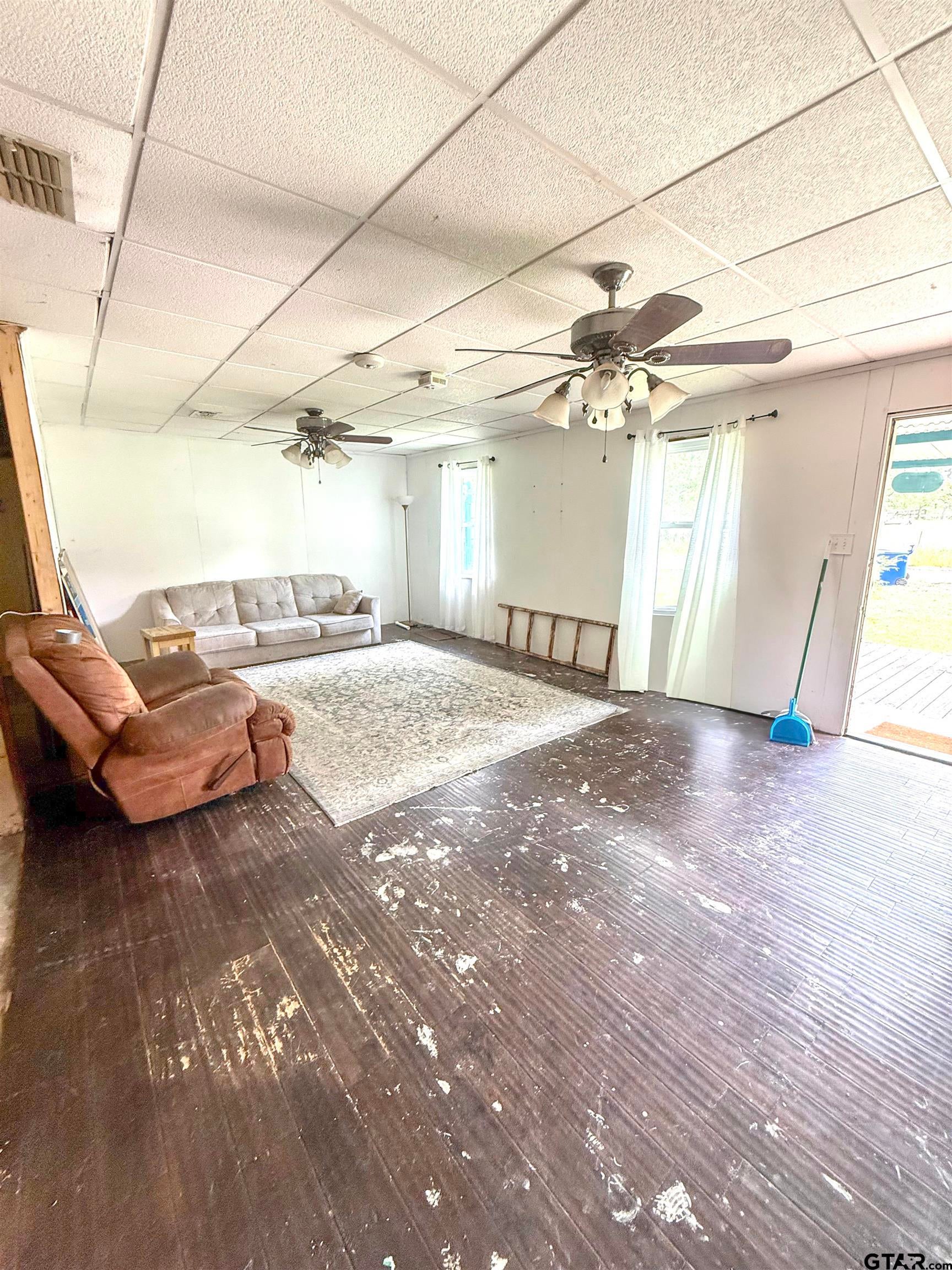 743 N Moody