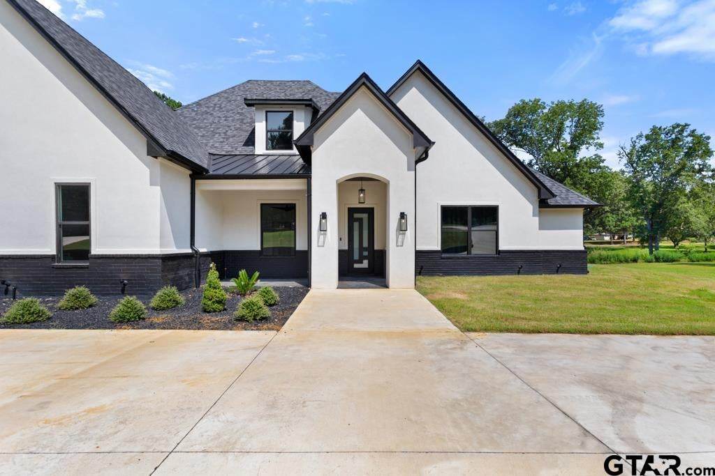10725 Red Bud Place