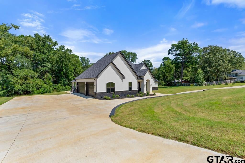 10725 Red Bud Place