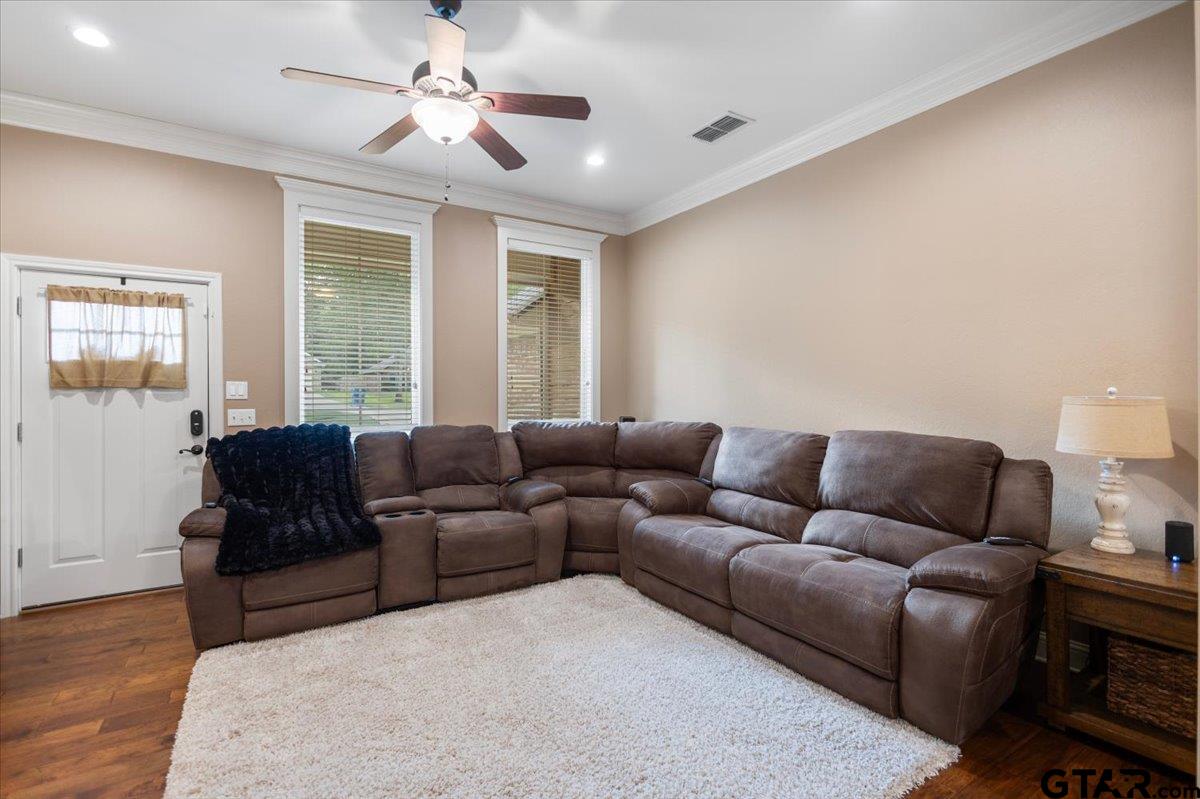 2308 Pittman Ln