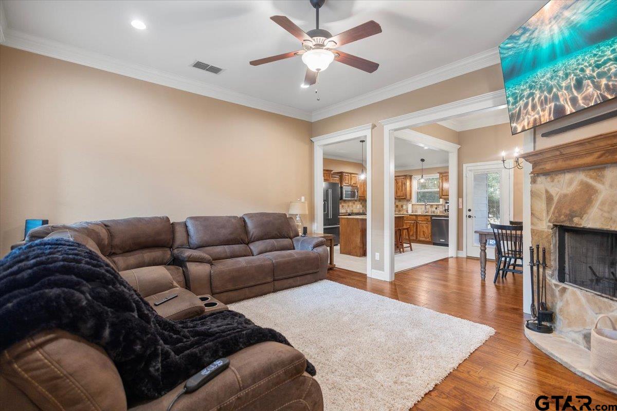 2308 Pittman Ln