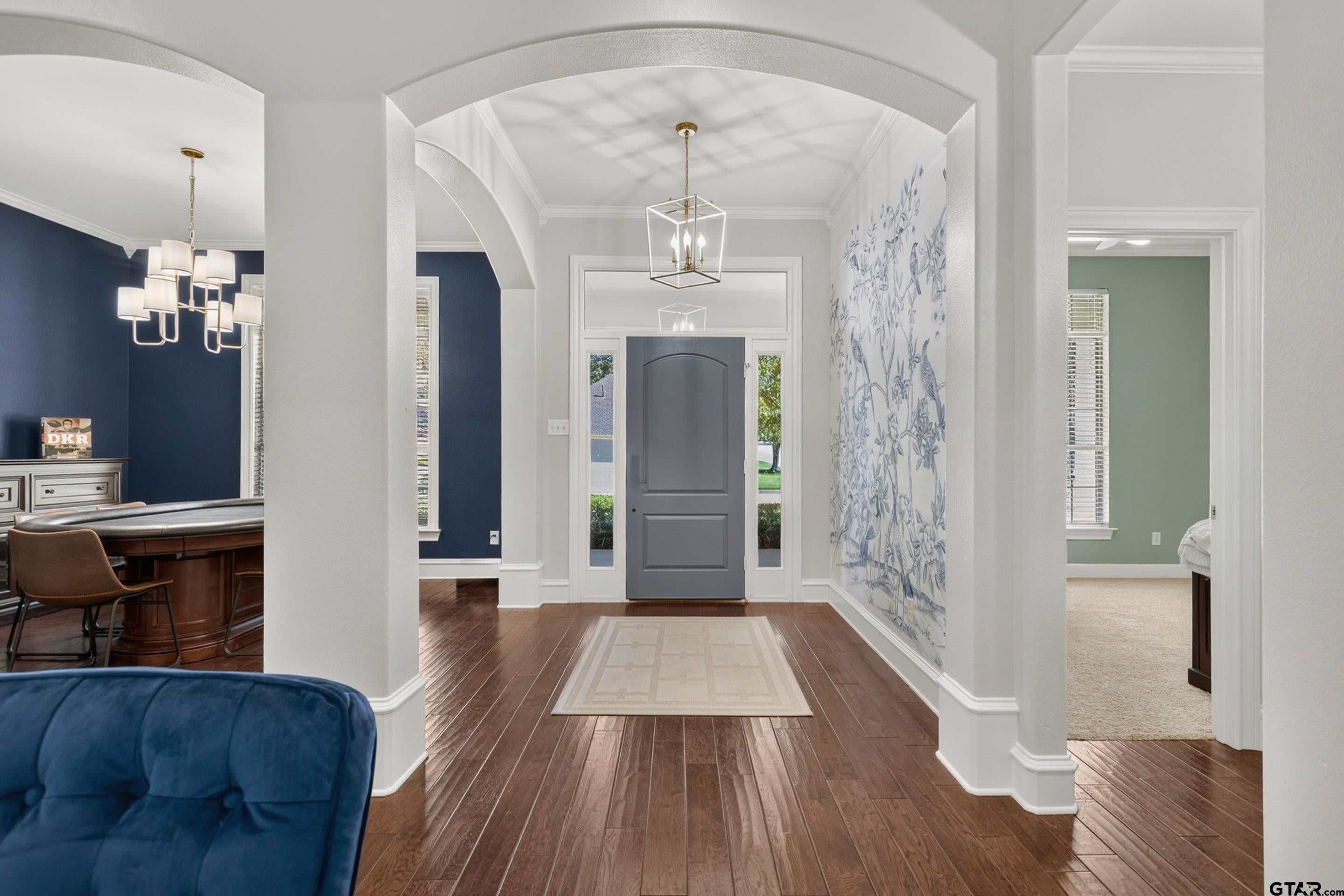 826 Carriage Drive