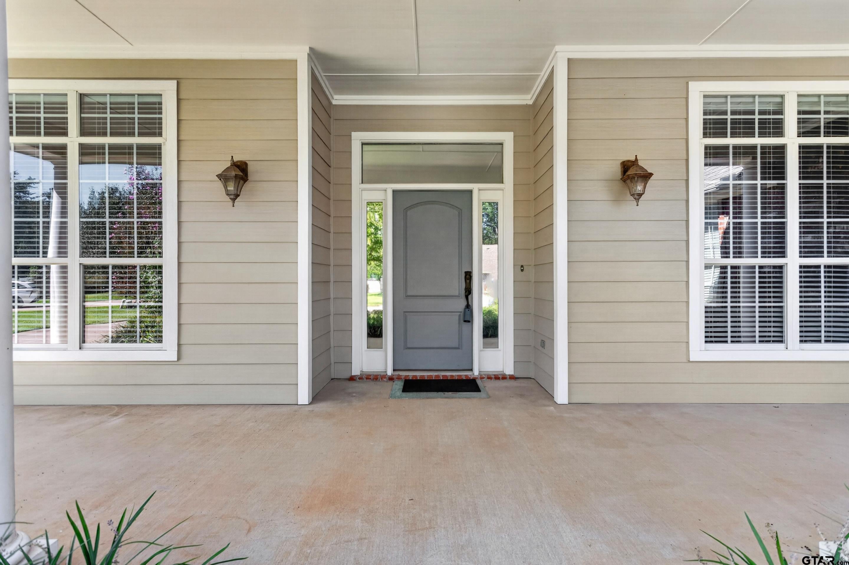 826 Carriage Drive