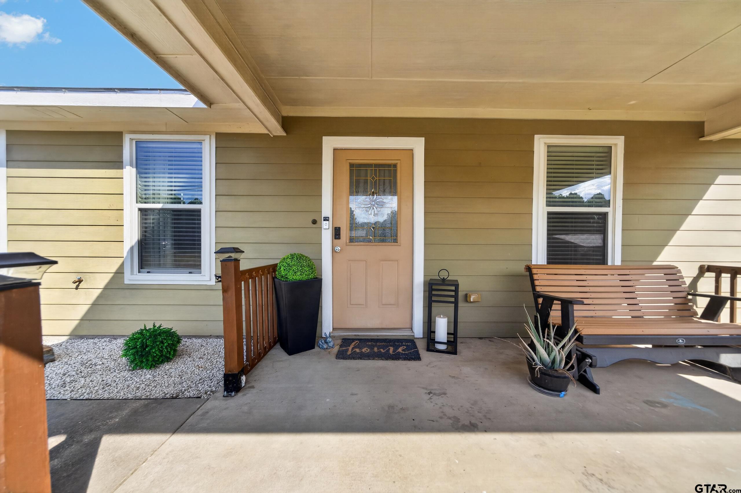 1054 Caroline Lane