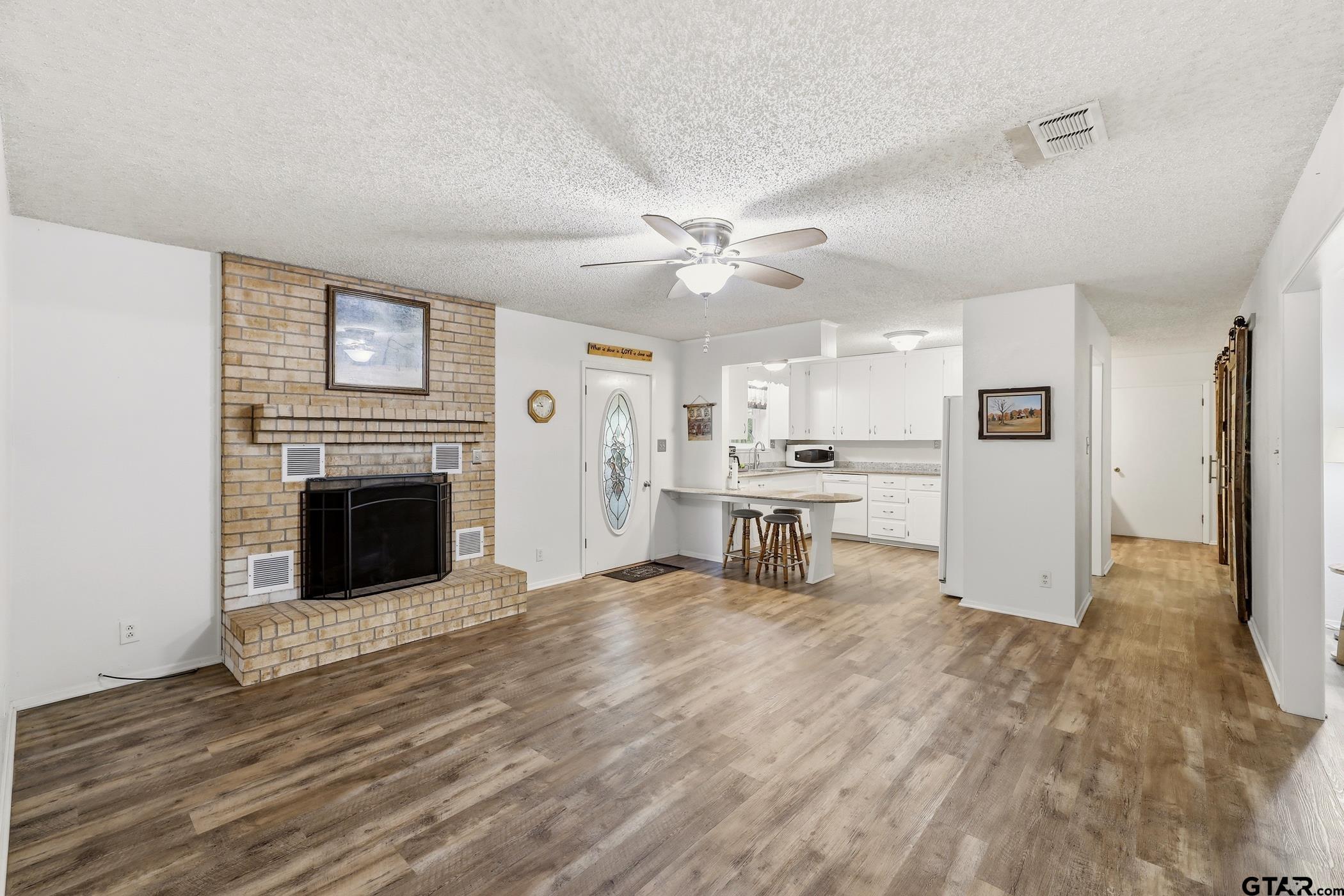 21299 County Road 2207