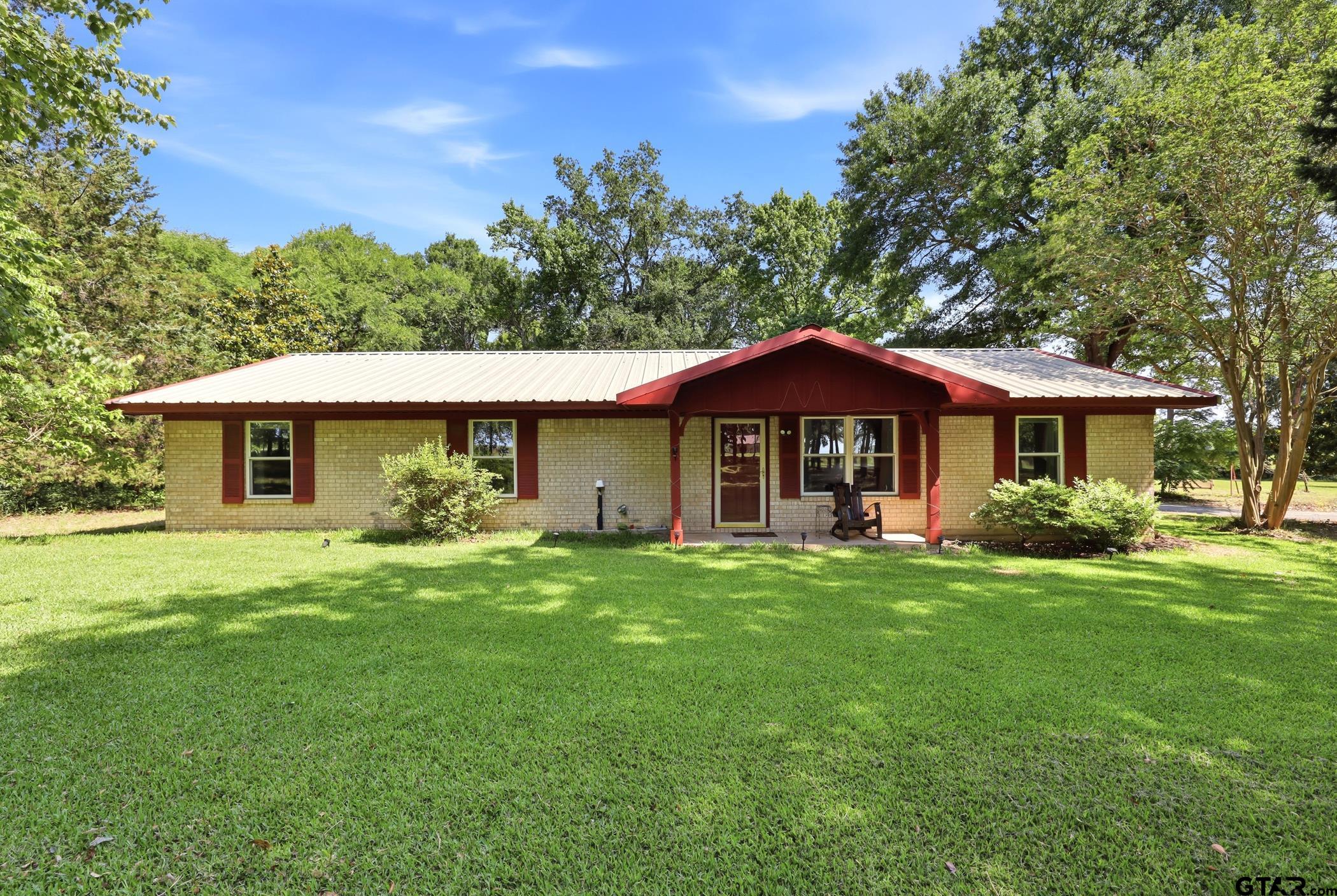 21299 County Road 2207
