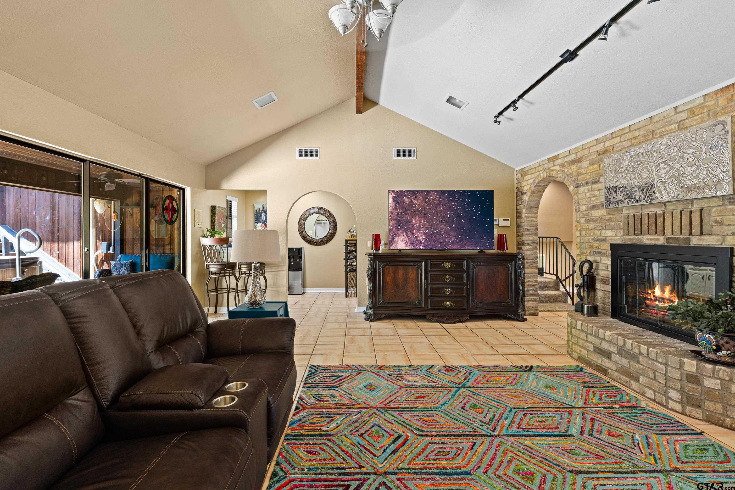 13 Elmwood